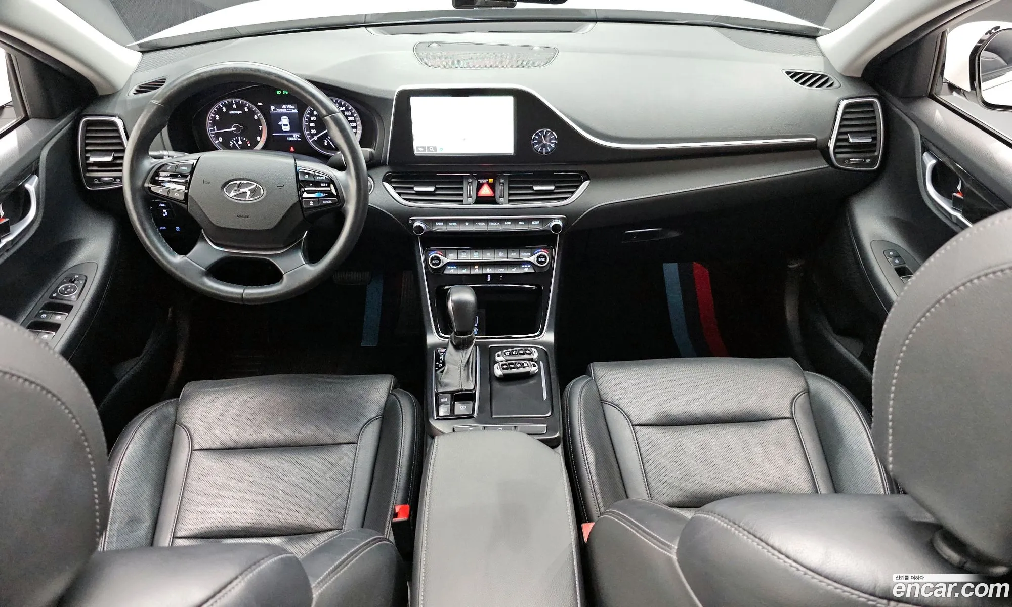 Hyundai Grandeur IG 2018 — 12