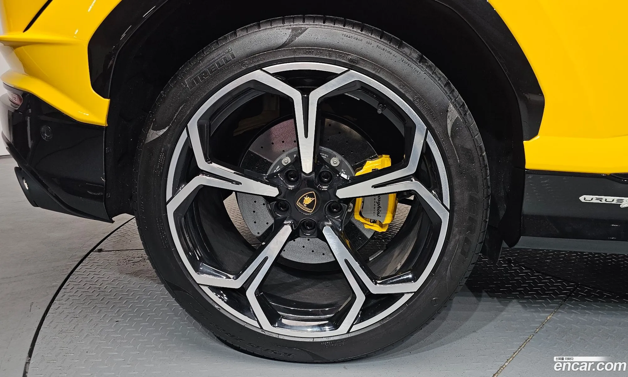 Lamborghini Urus 2024 — 6