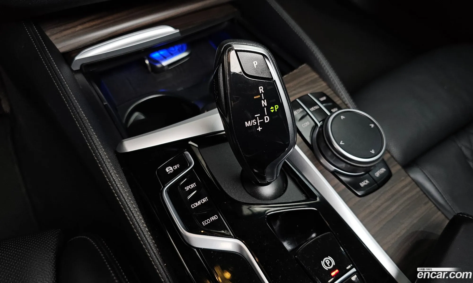 BMW 5 Series 2022 — 18