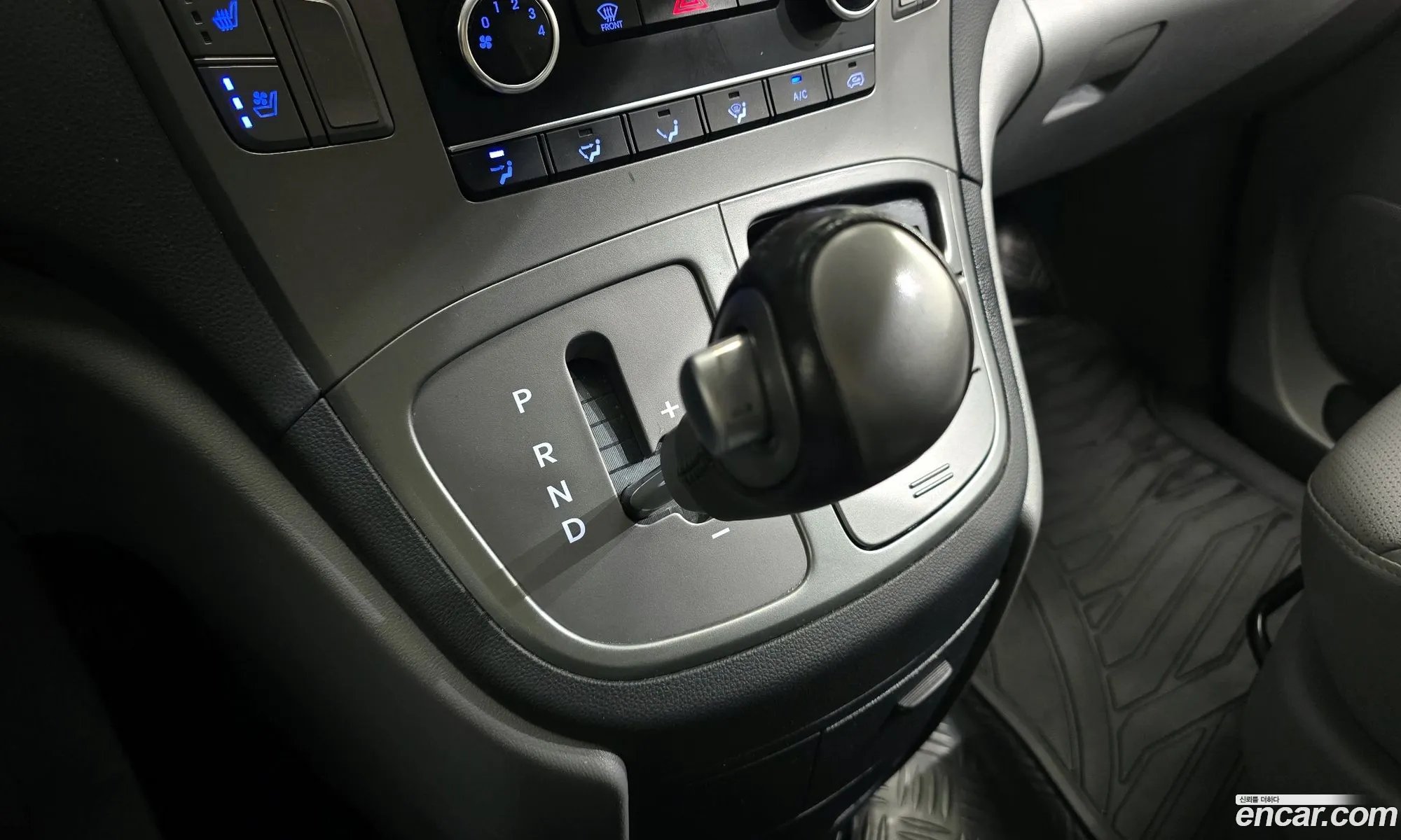 Hyundai Grand Starex 2019 — 12