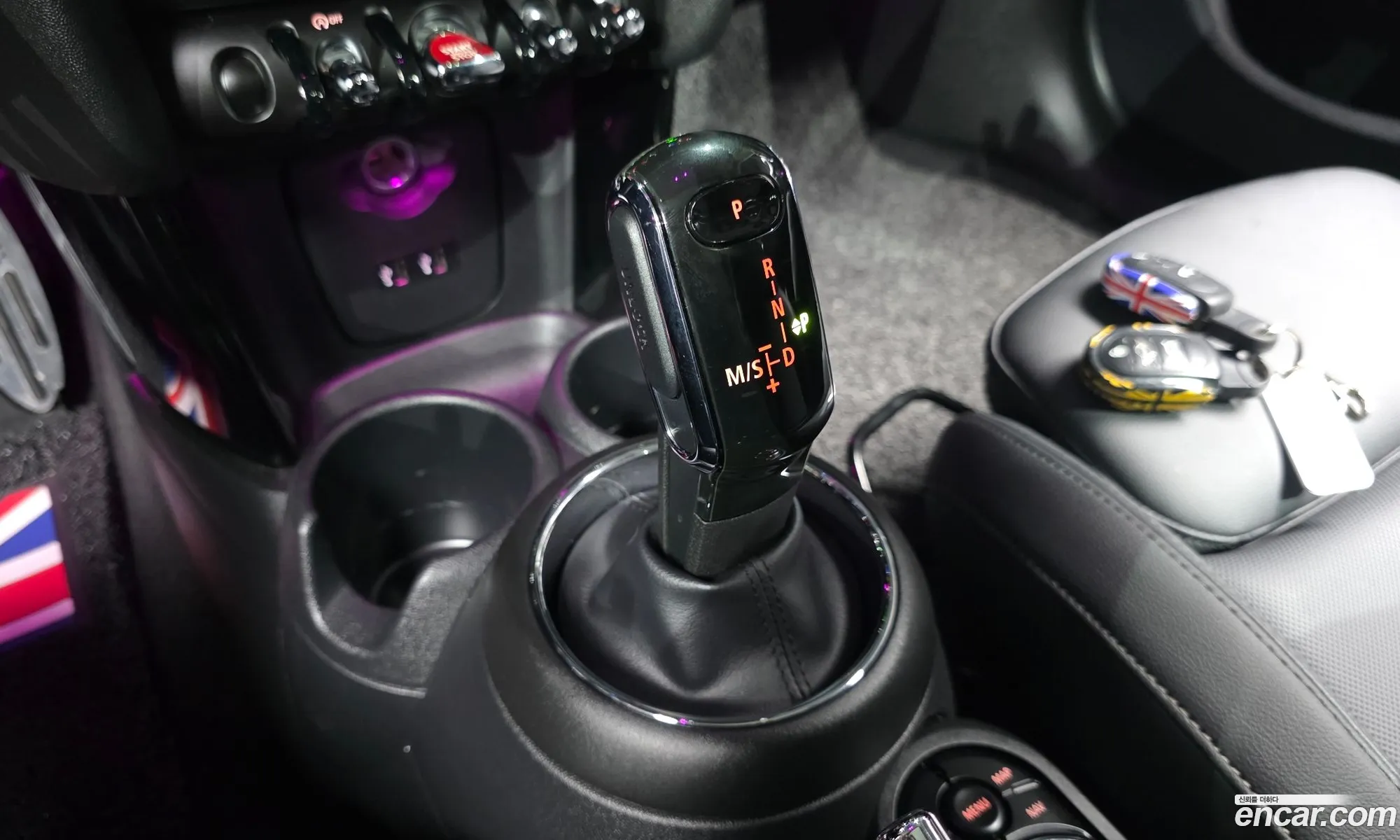 Mini Cooper 2020 WMWXV7103L2M85618 — 8