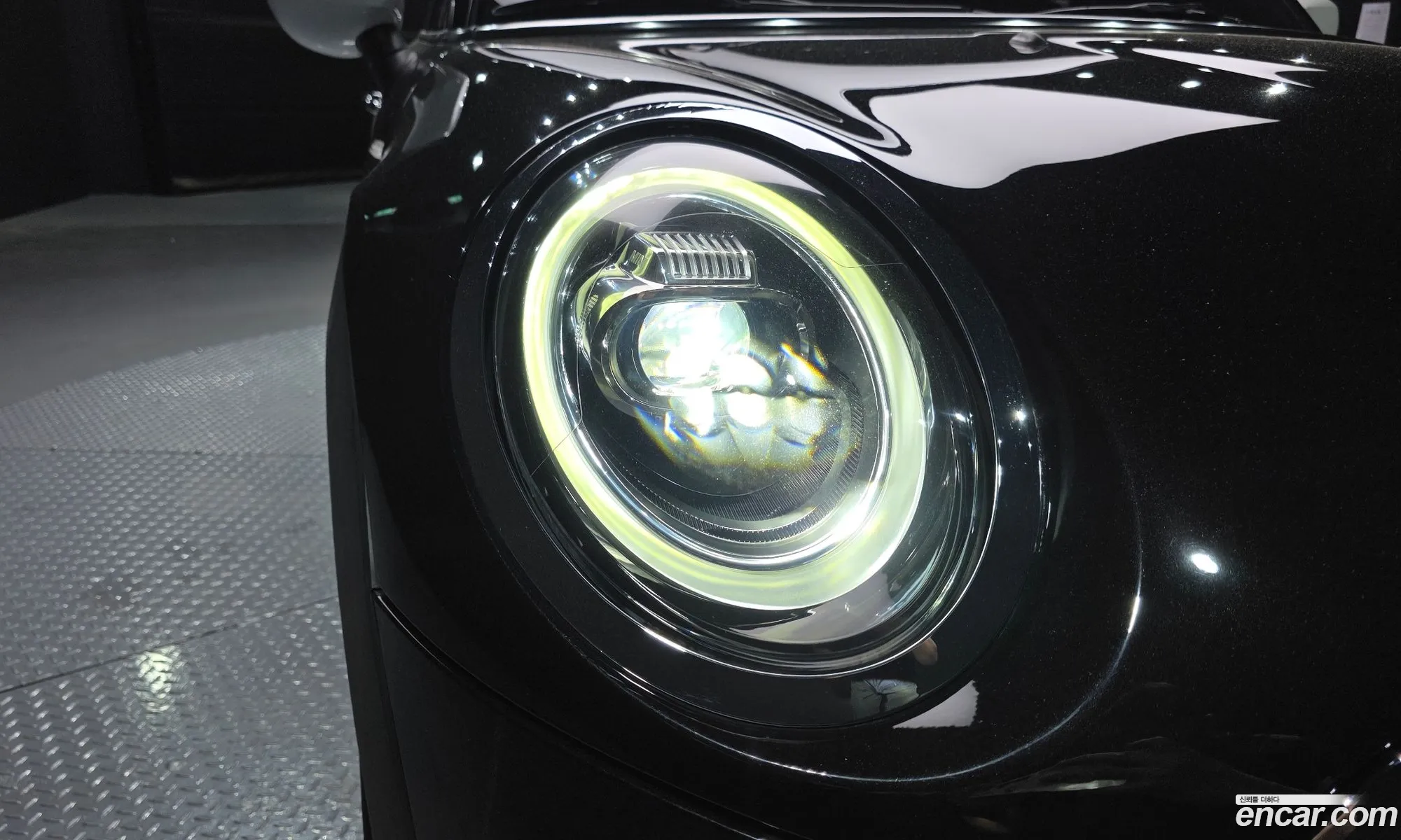Mini Cooper 2020 WMWXV7103L2M85618 — 18