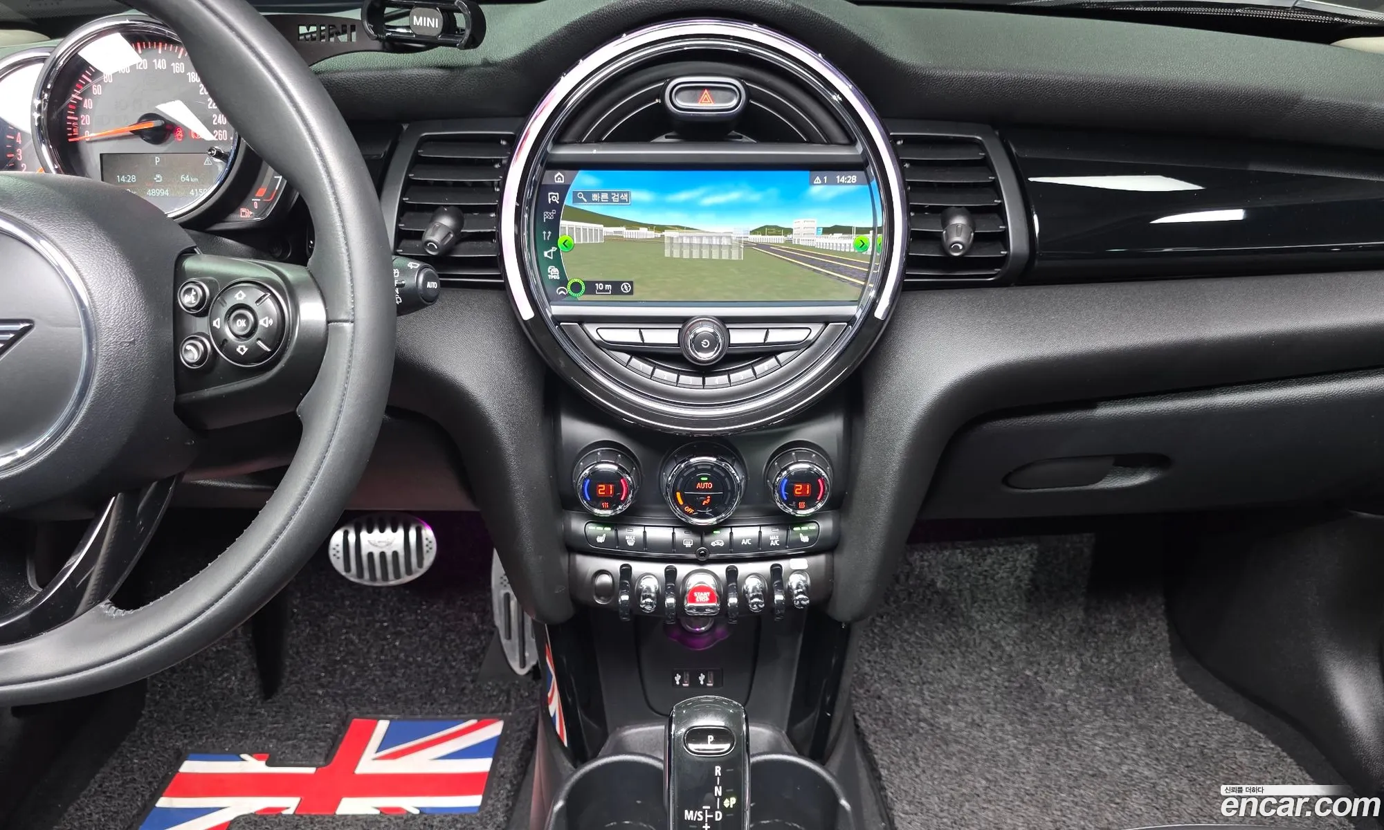 Mini Cooper 2020 WMWXV7103L2M85618 — 10
