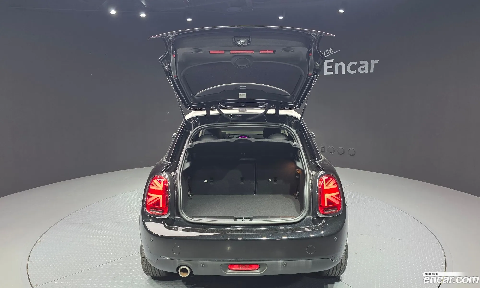 Mini Cooper 2020 WMWXV7103L2M85618 — 29