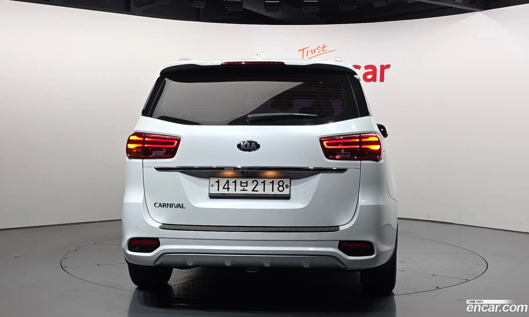 Kia Carnival 2019 — 19