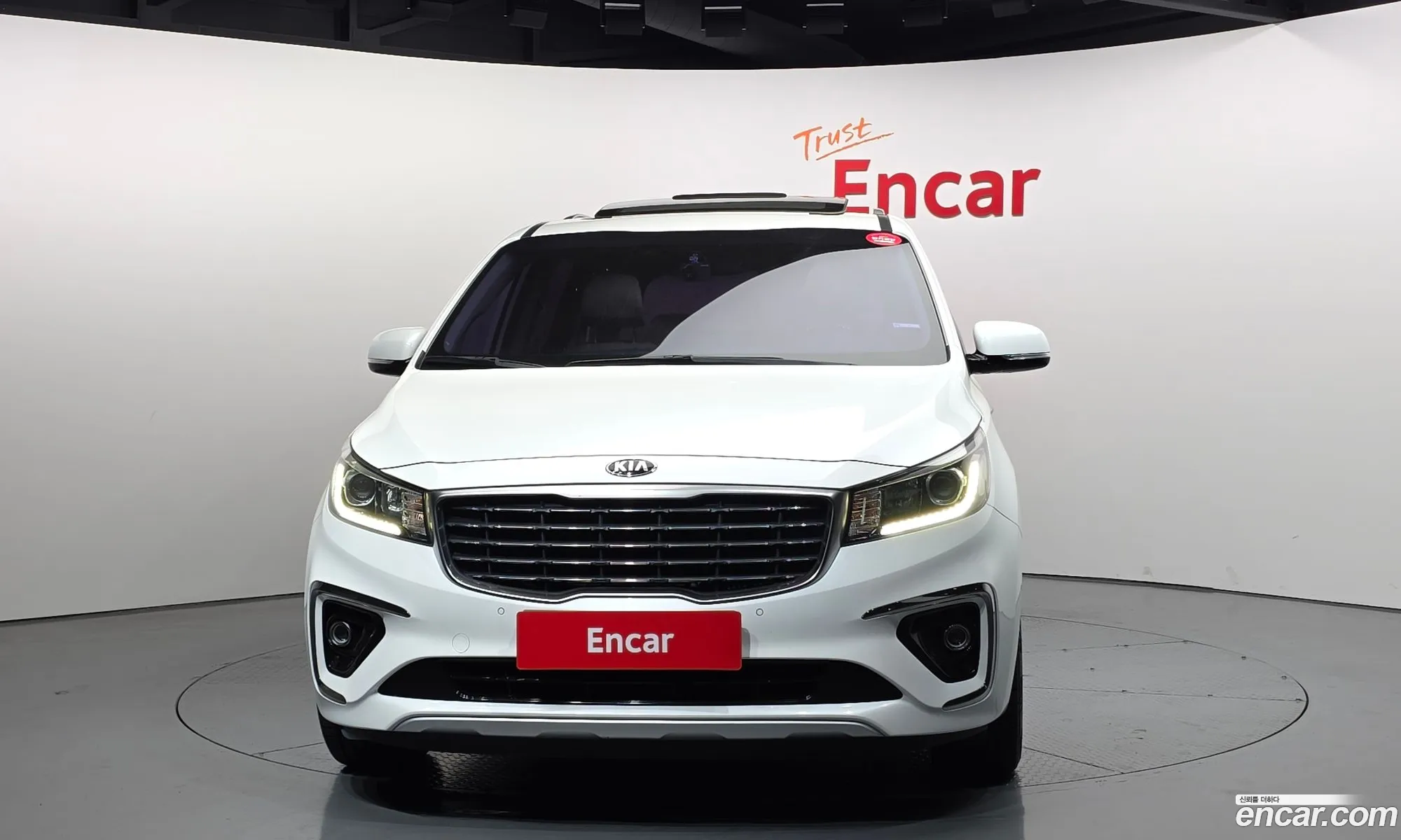 Kia Carnival 2019 — 10