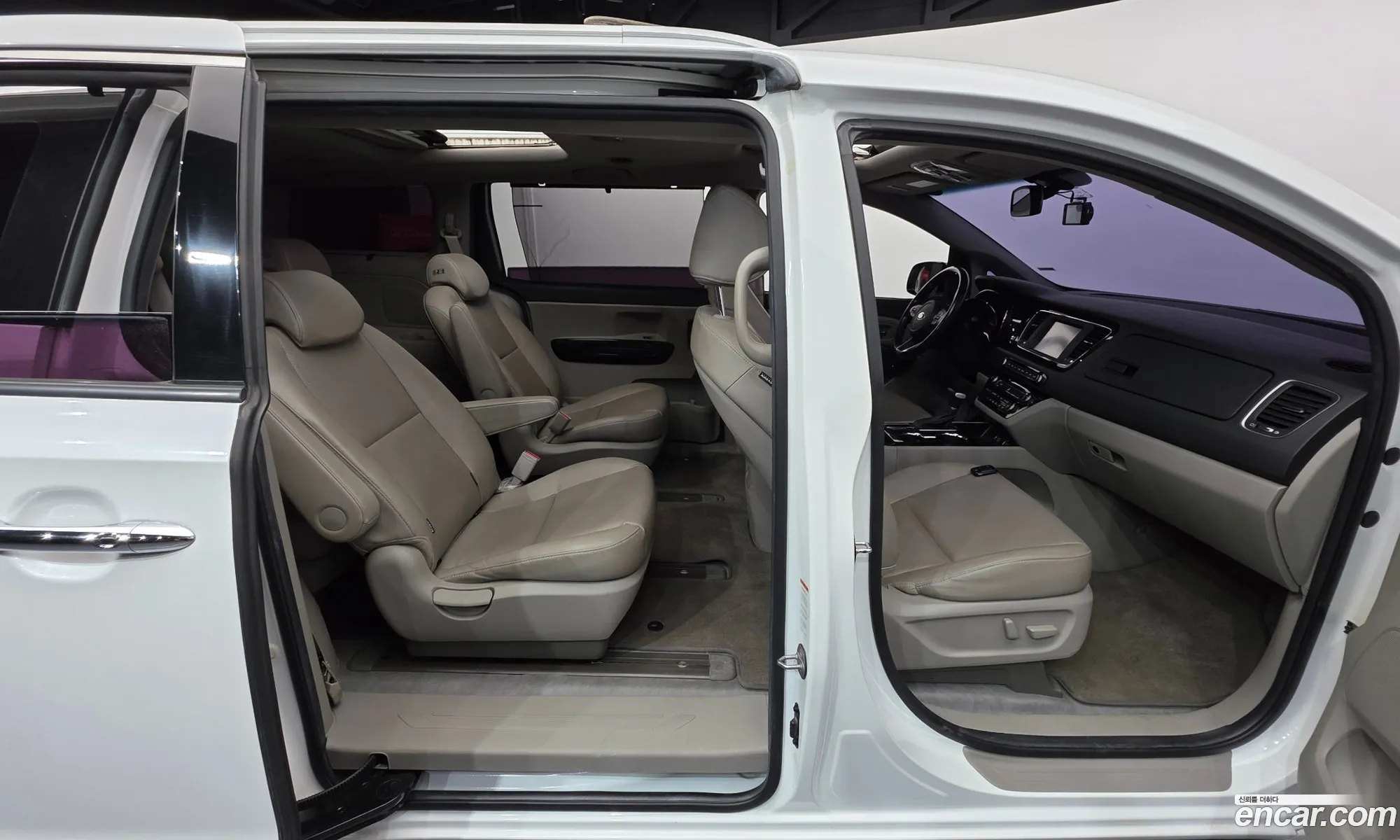 Kia Carnival 2019 — 16