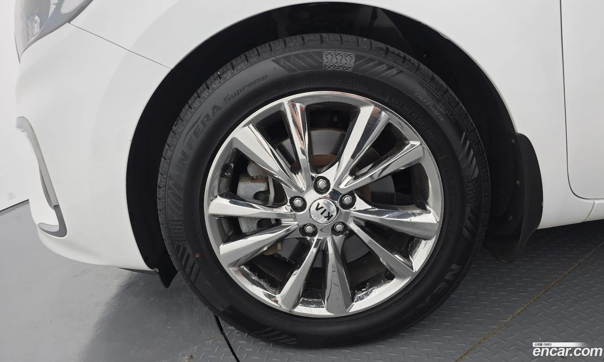 Kia Carnival 2019 — 9