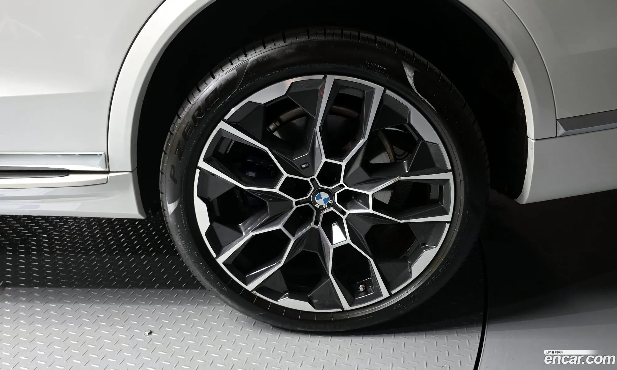 BMW X7 2024 — 26