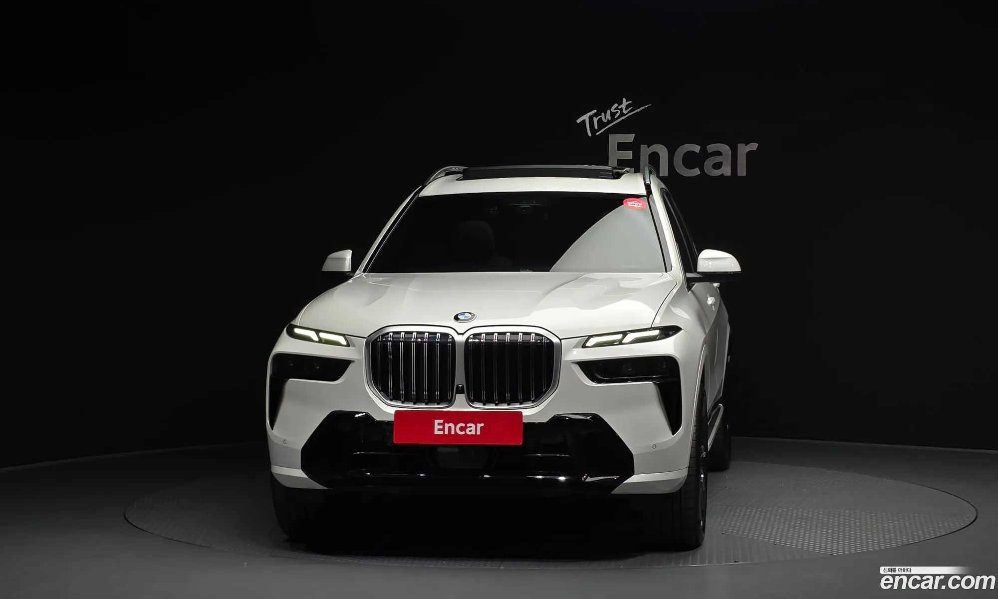 BMW X7 2024 — 7