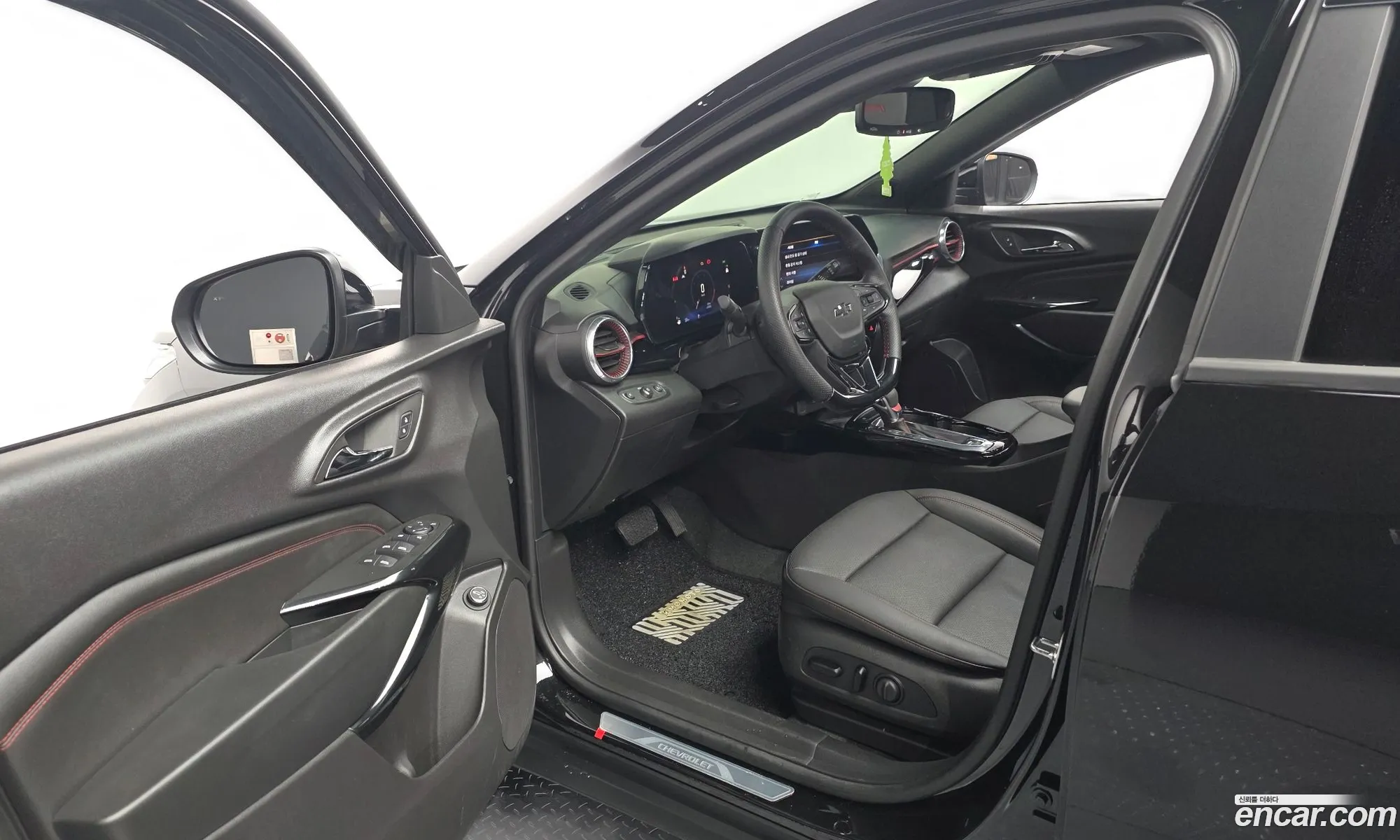 Chevrolet (GM Daewoo) Trax Crossover 2025 — 28