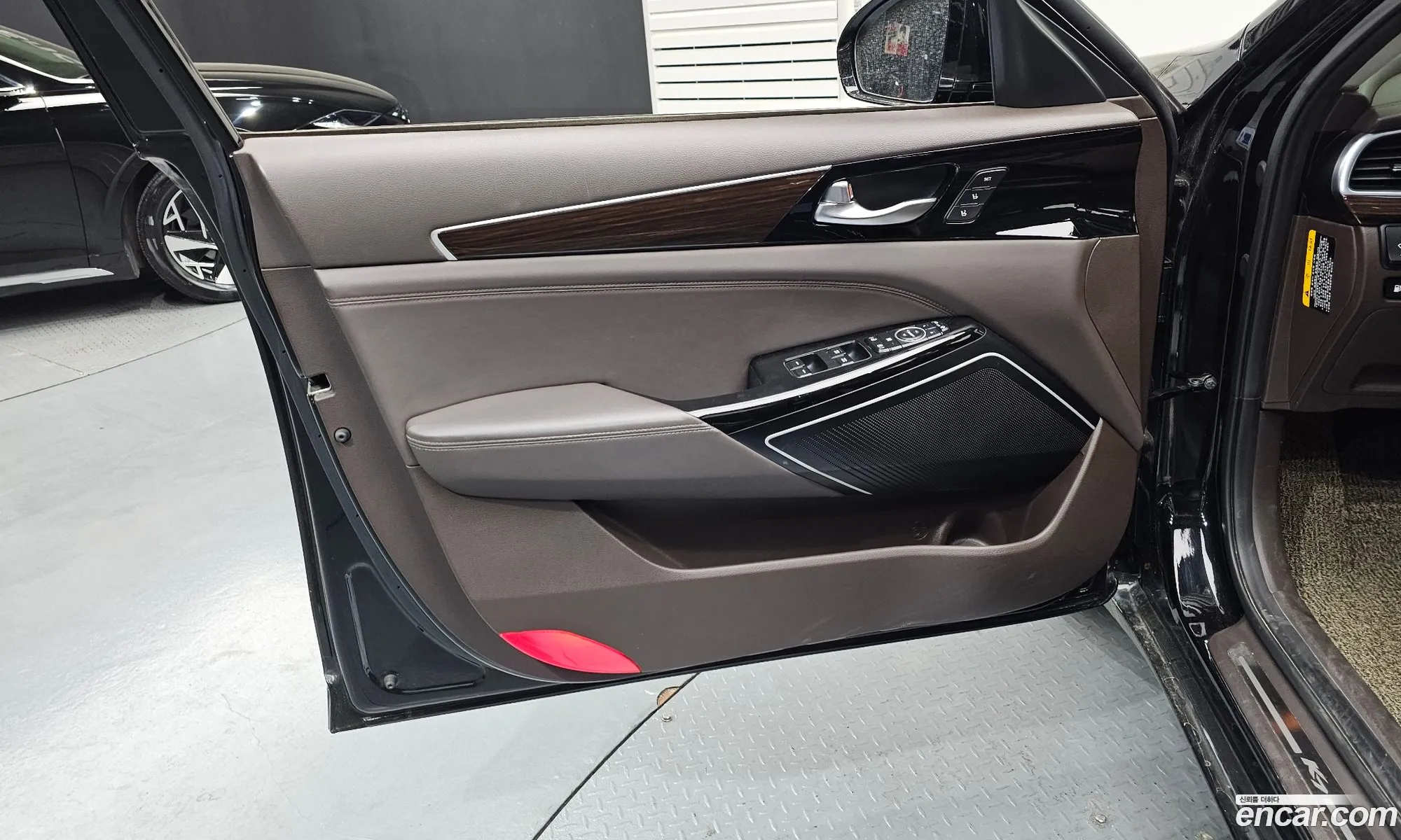 Kia K7 2018 — 16