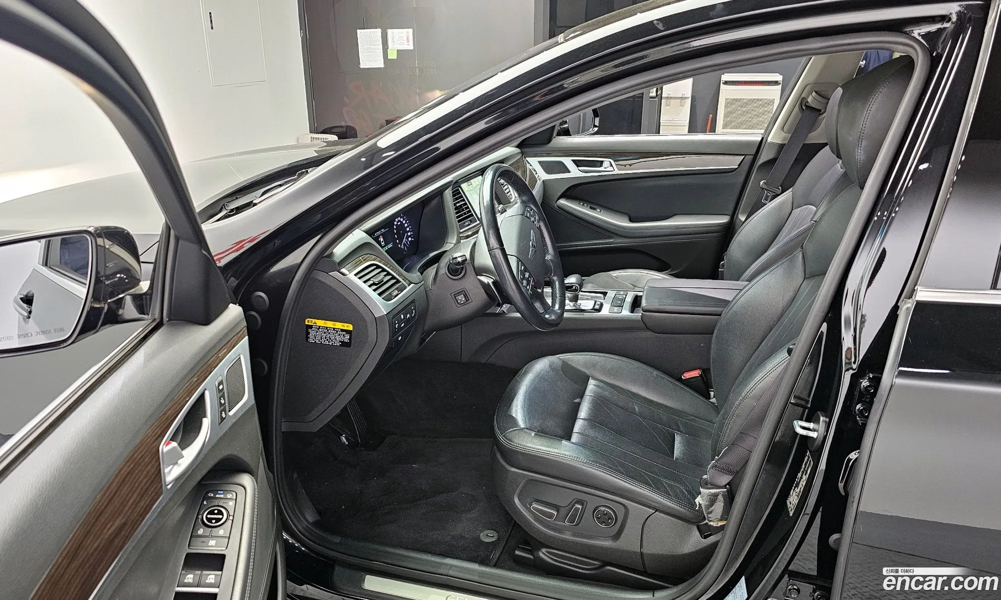 Genesis G80 2017 — 30
