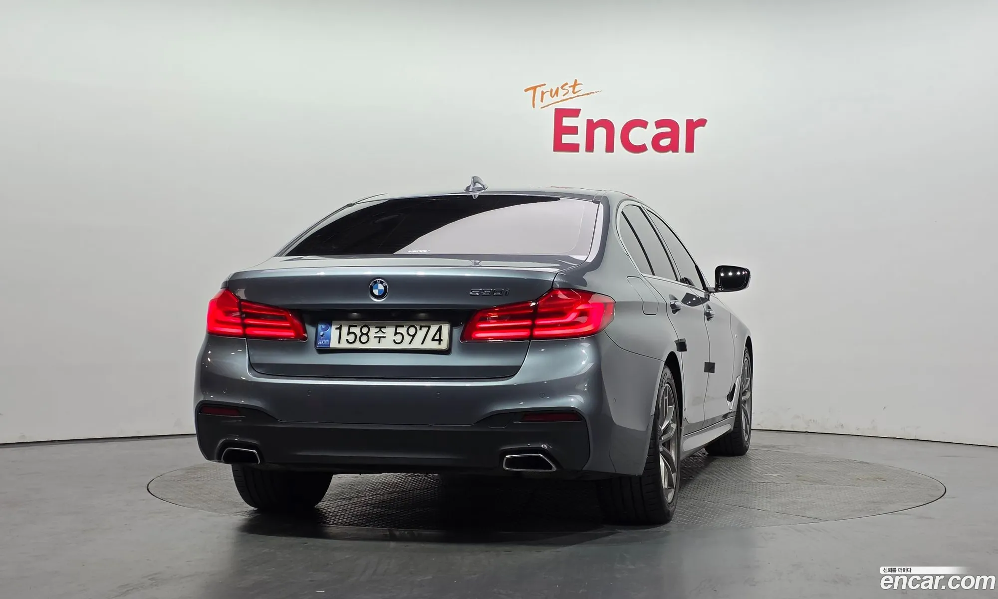 BMW 5 Series 2018 WBAJD3105JB255495 — 2