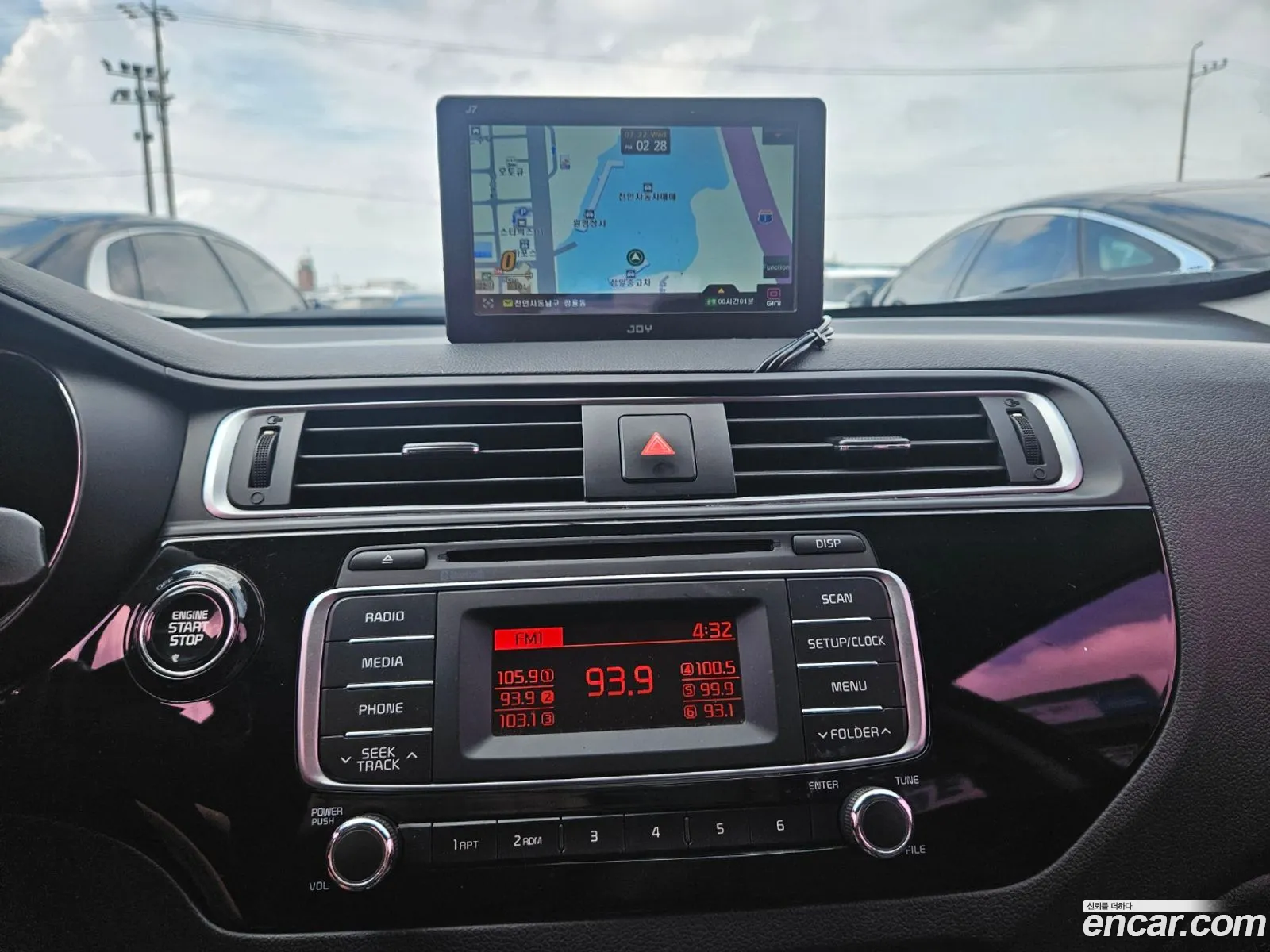 Kia Pride 2015 — 2