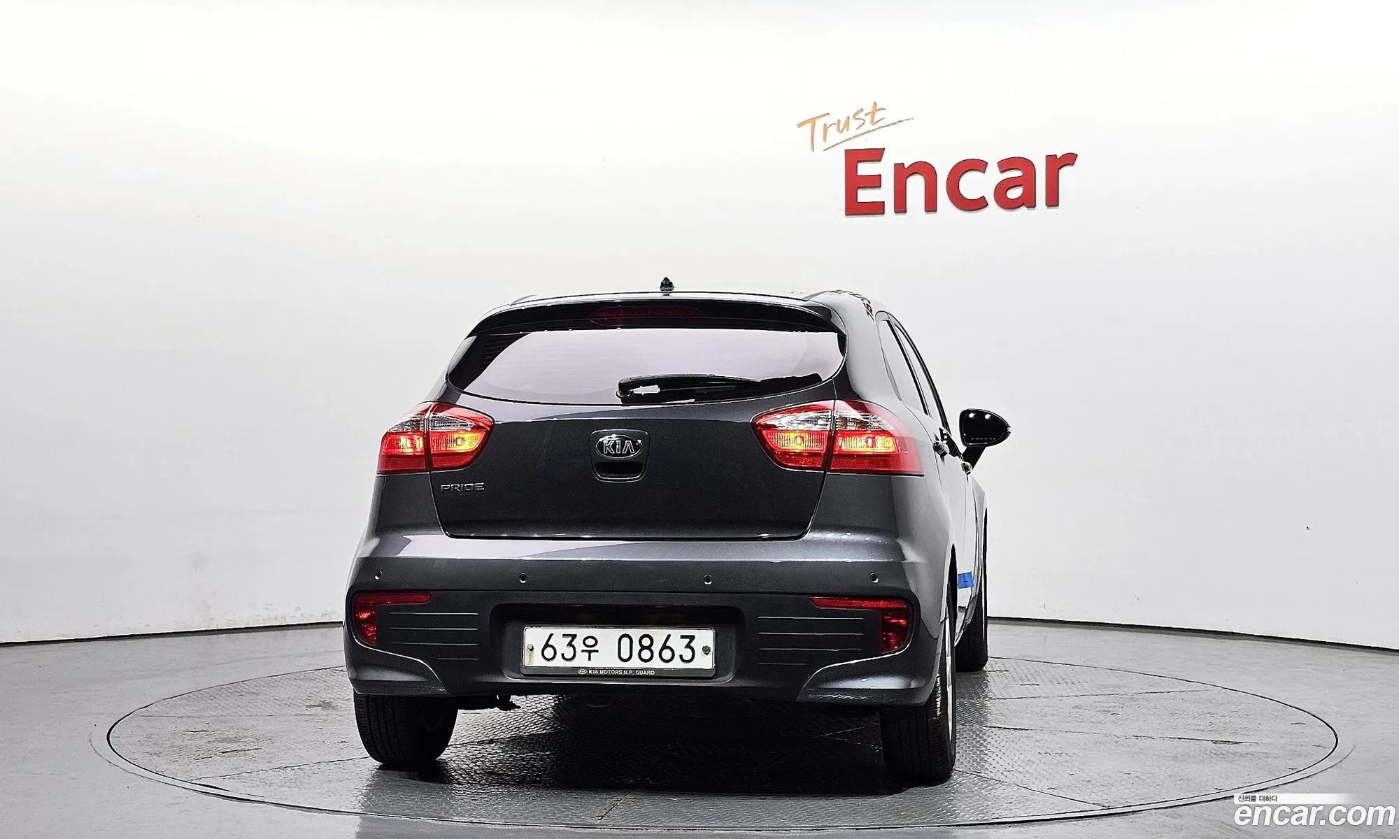 Kia Pride 2015 — 11
