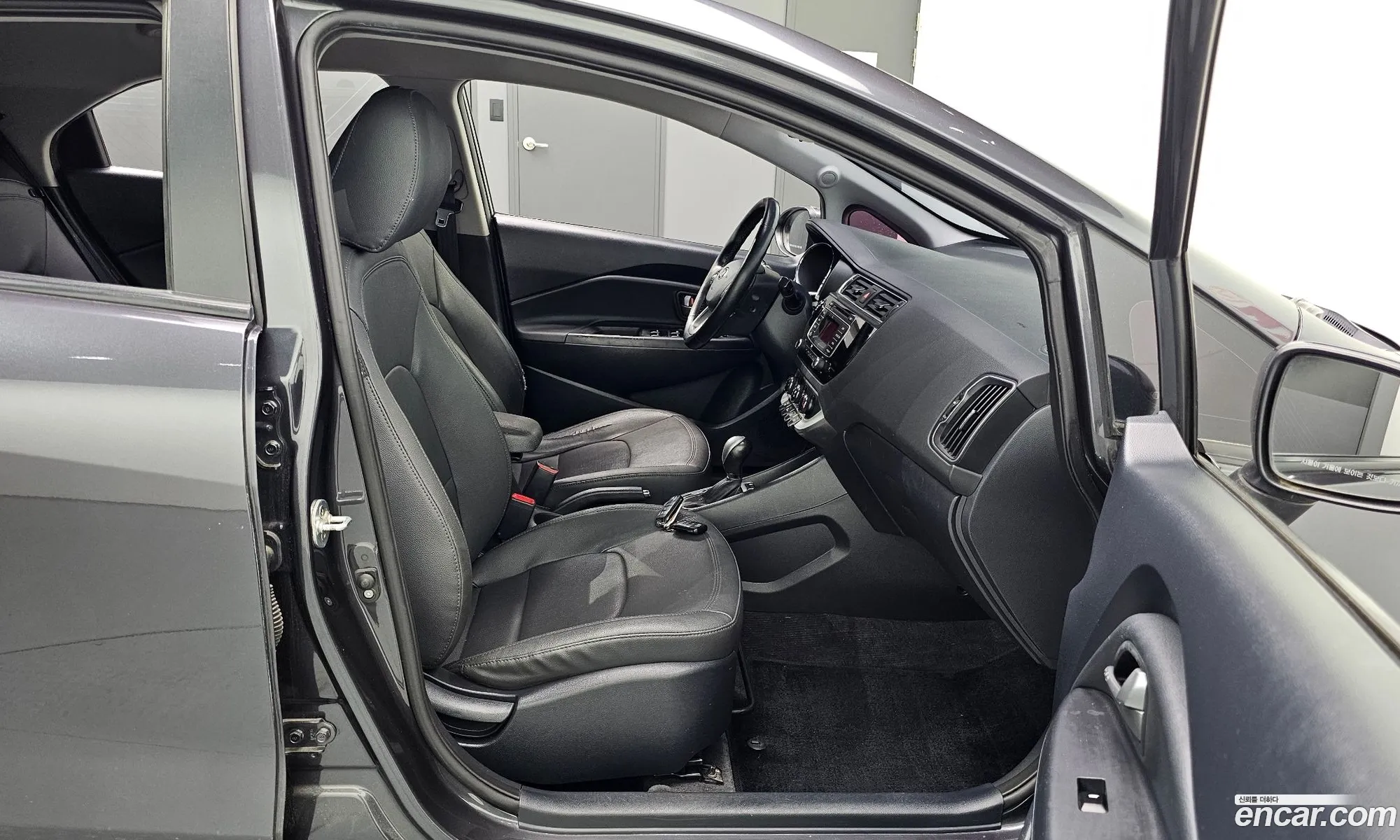 Kia Pride 2015 — 12