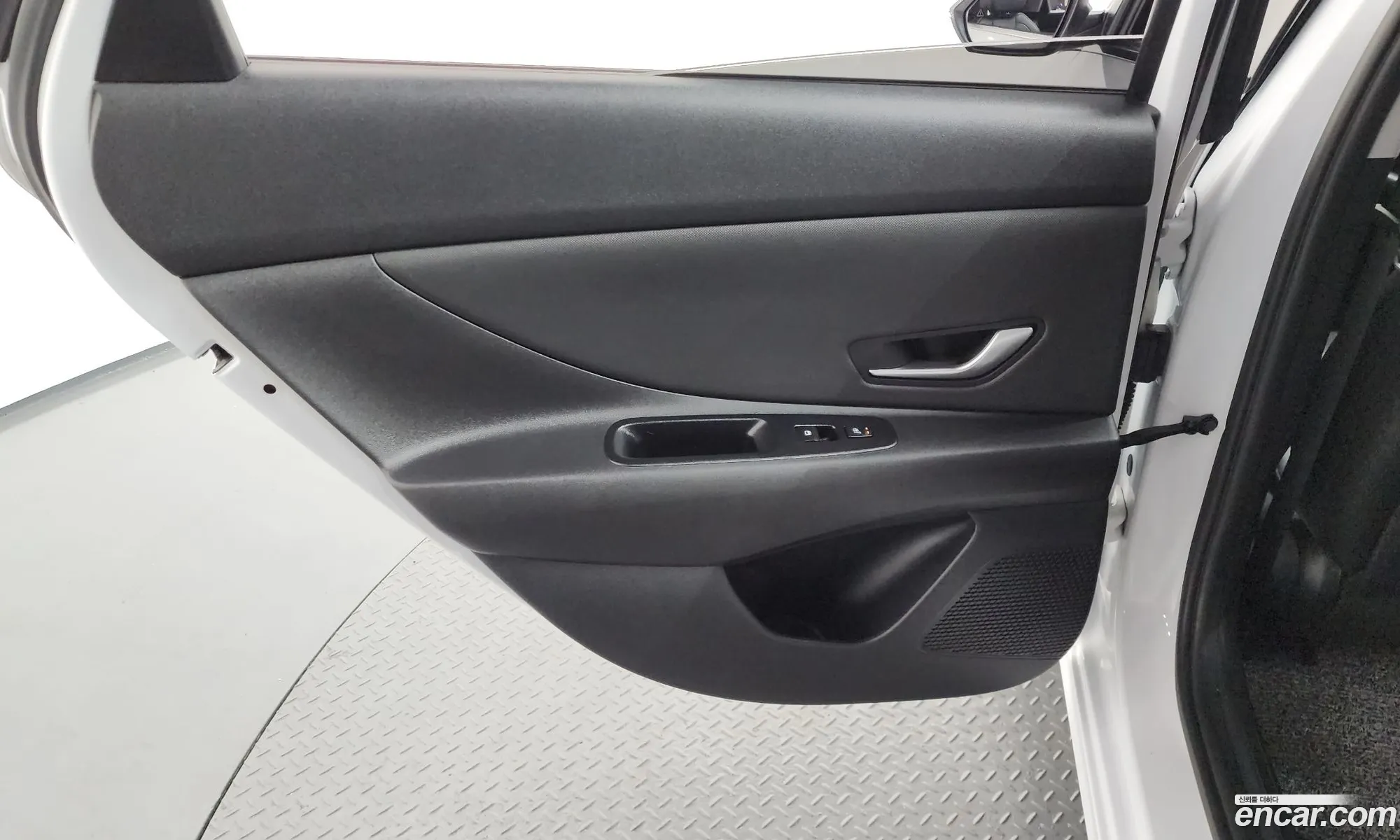 Hyundai Elantra 2020 — 13