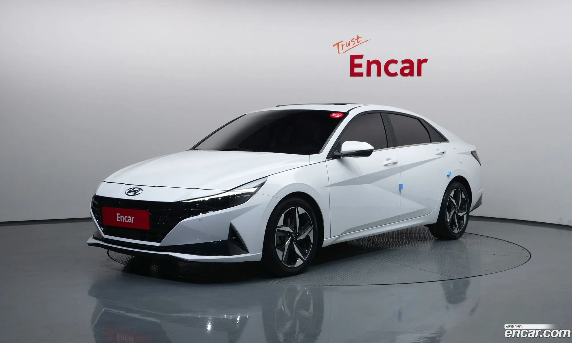 Hyundai Elantra 2020 — 14