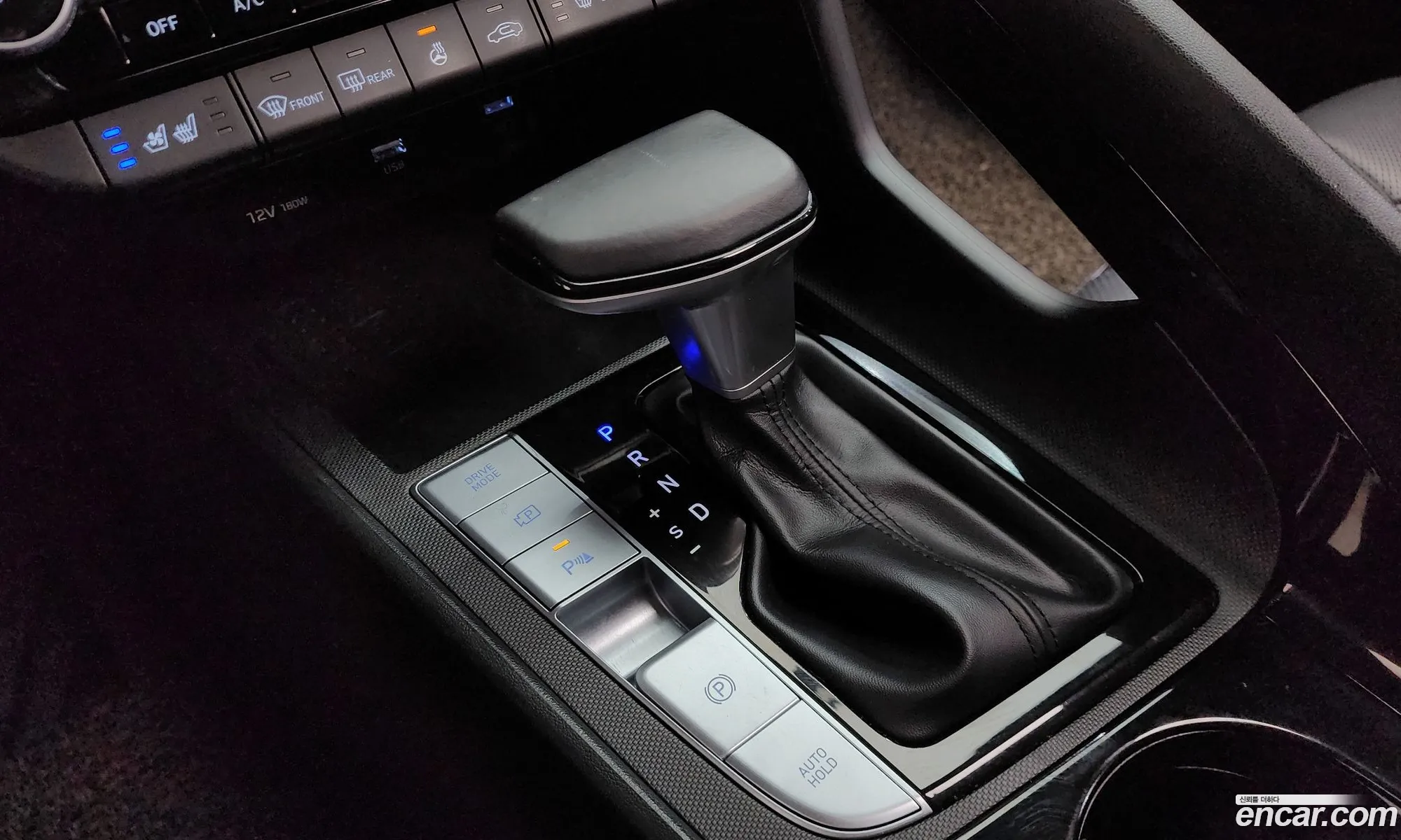 Hyundai Elantra 2020 — 32