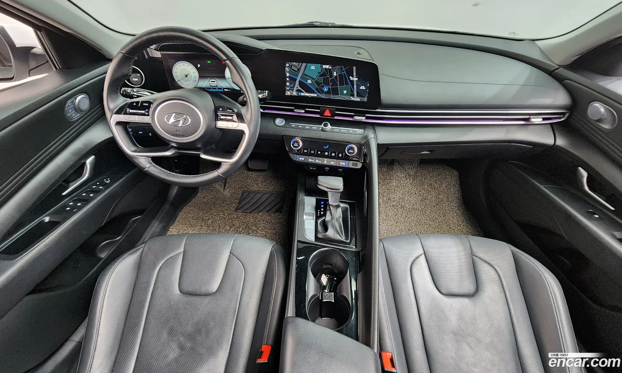 Hyundai Elantra 2020 — 21