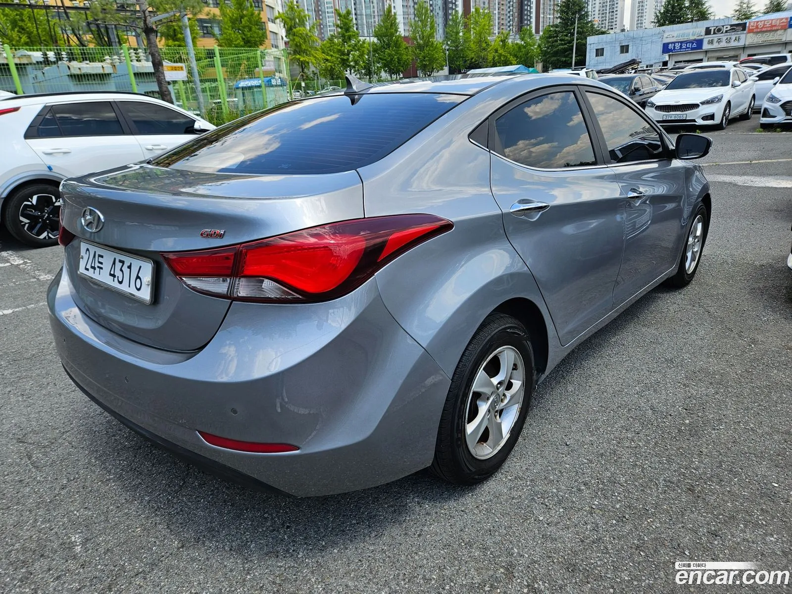 Hyundai Elantra 2015 — 19