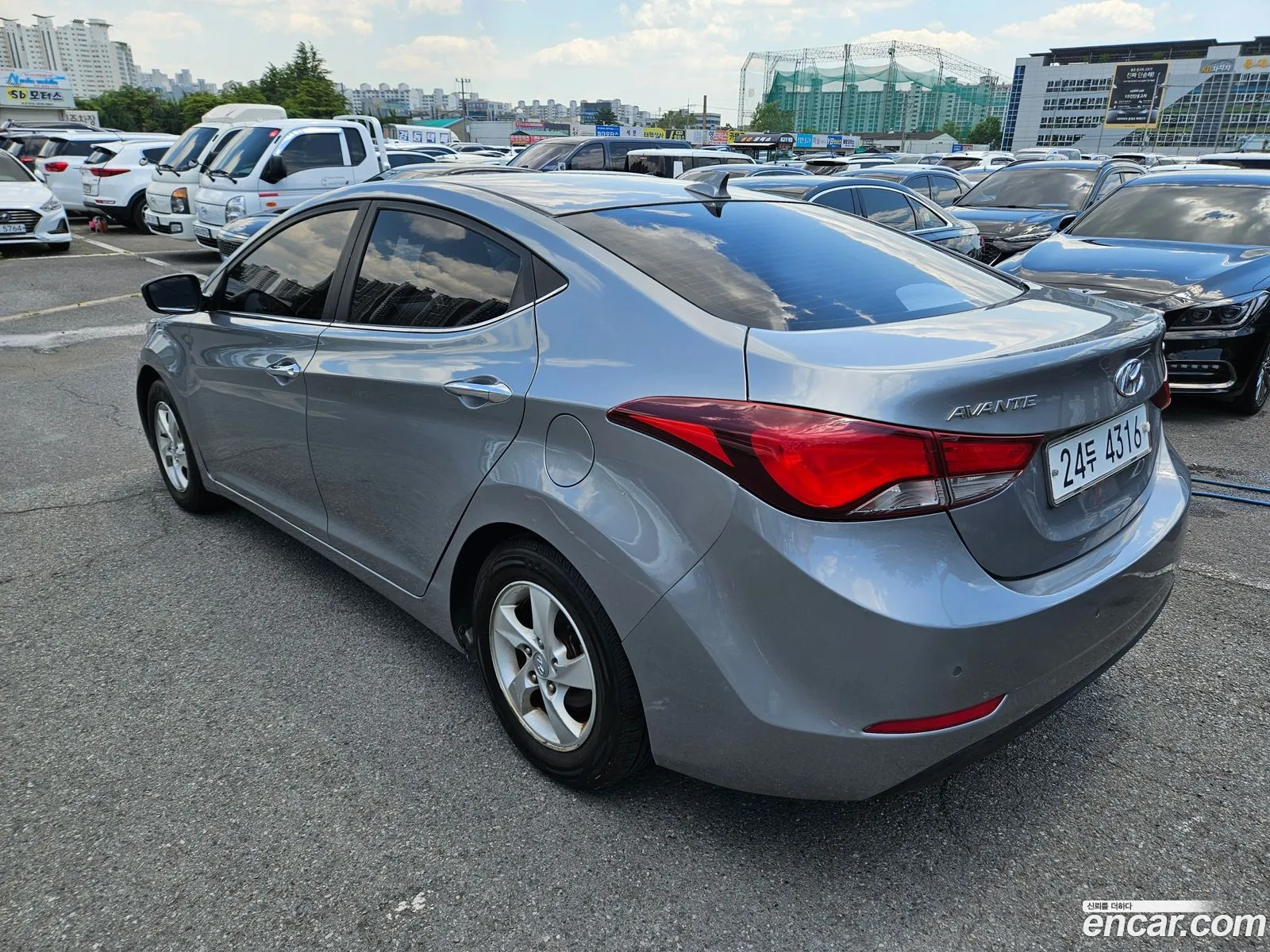 Hyundai Elantra 2015 — 14