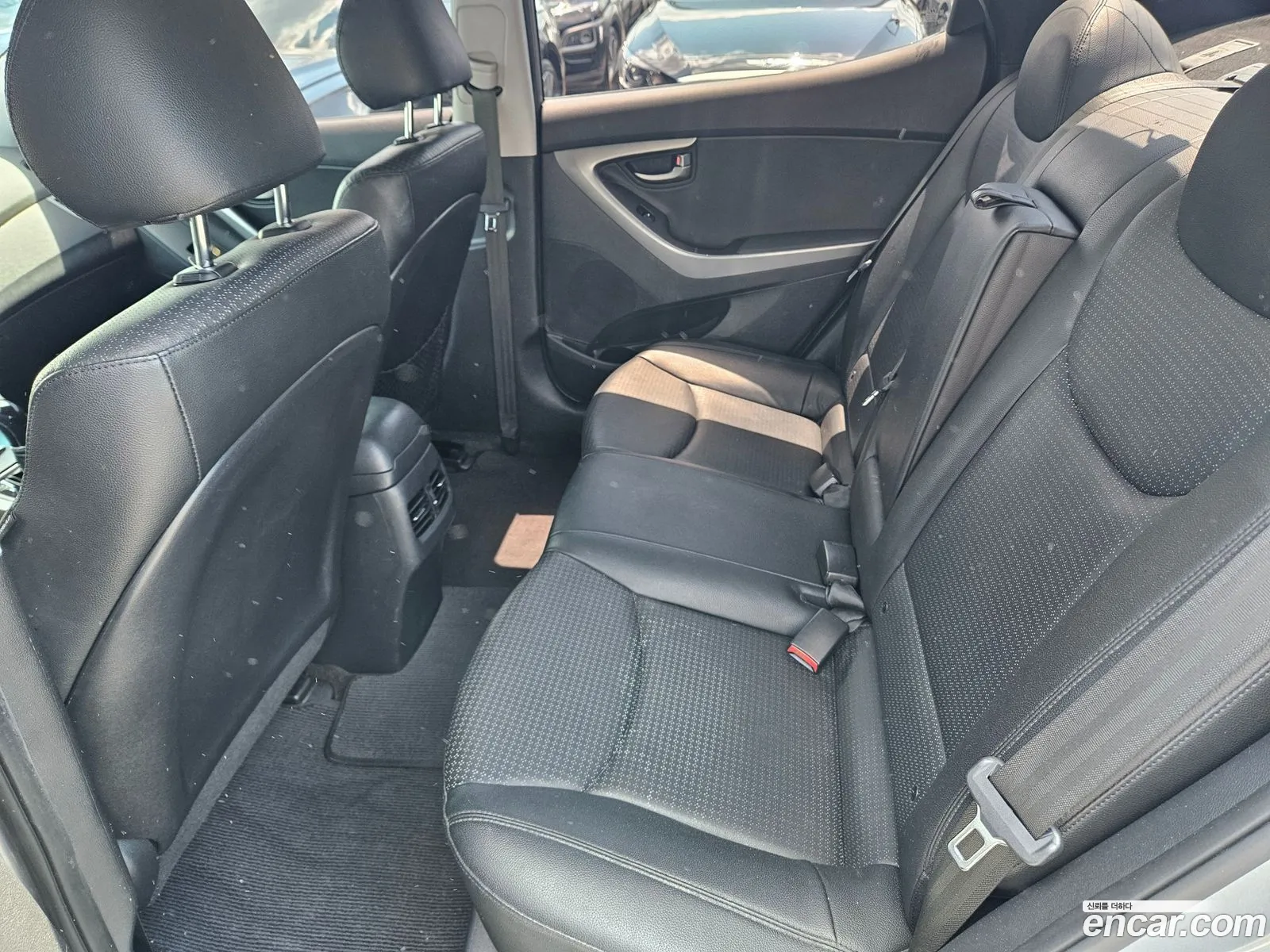 Hyundai Elantra 2015 — 10