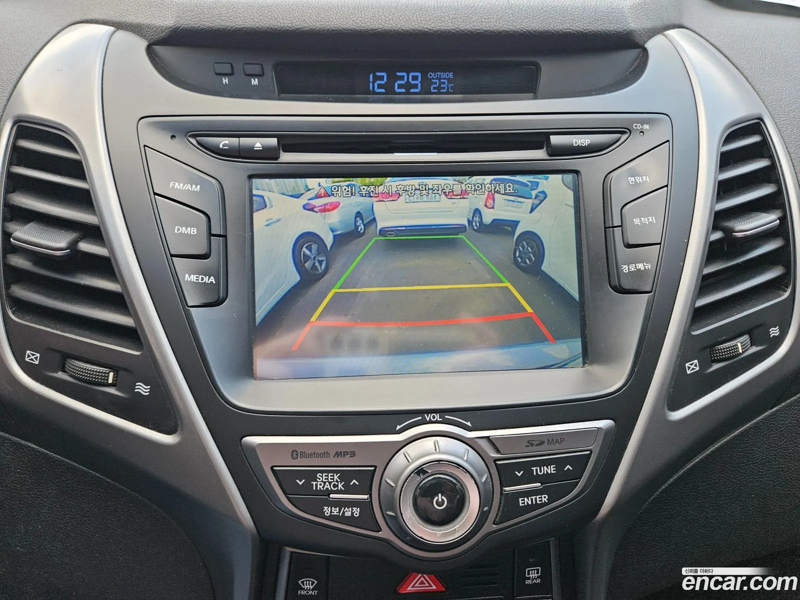 Hyundai Elantra 2015 — 11