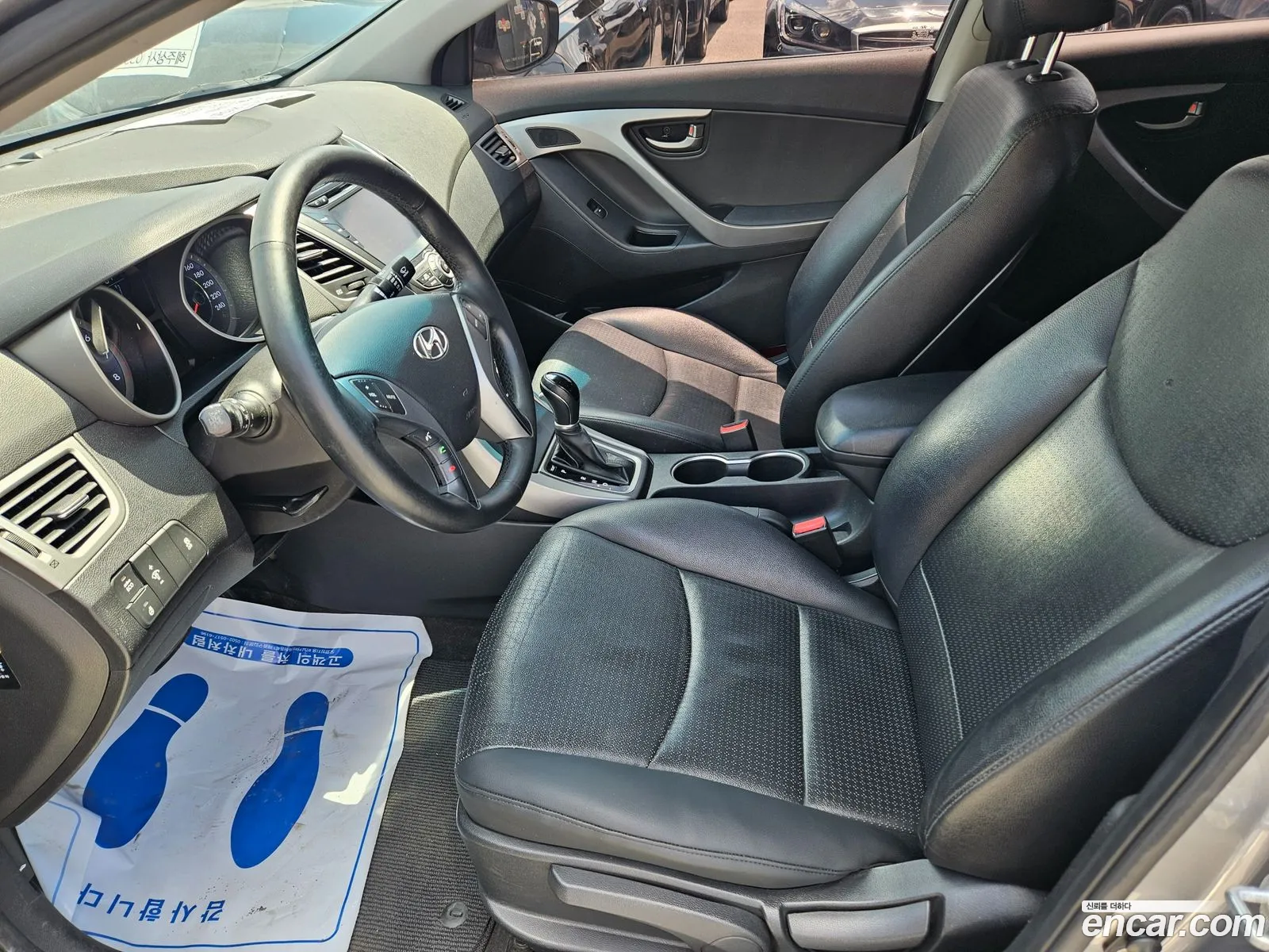 Hyundai Elantra 2015 — 5