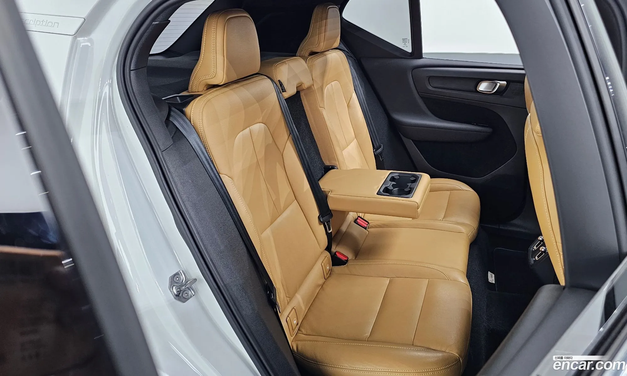 Volvo XC40 2019 YV1XZACACL2194037 — 27