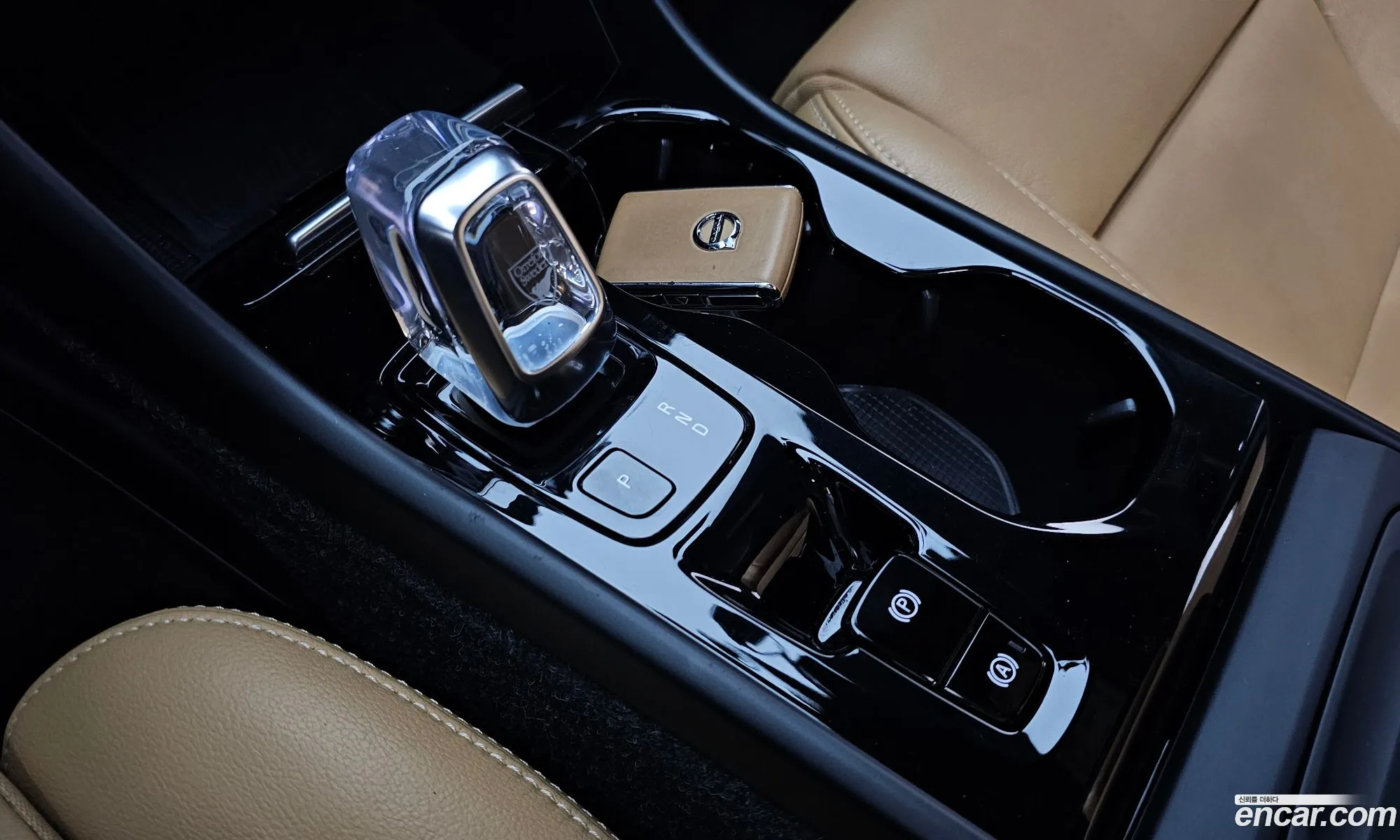 Volvo XC40 2019 YV1XZACACL2194037 — 3