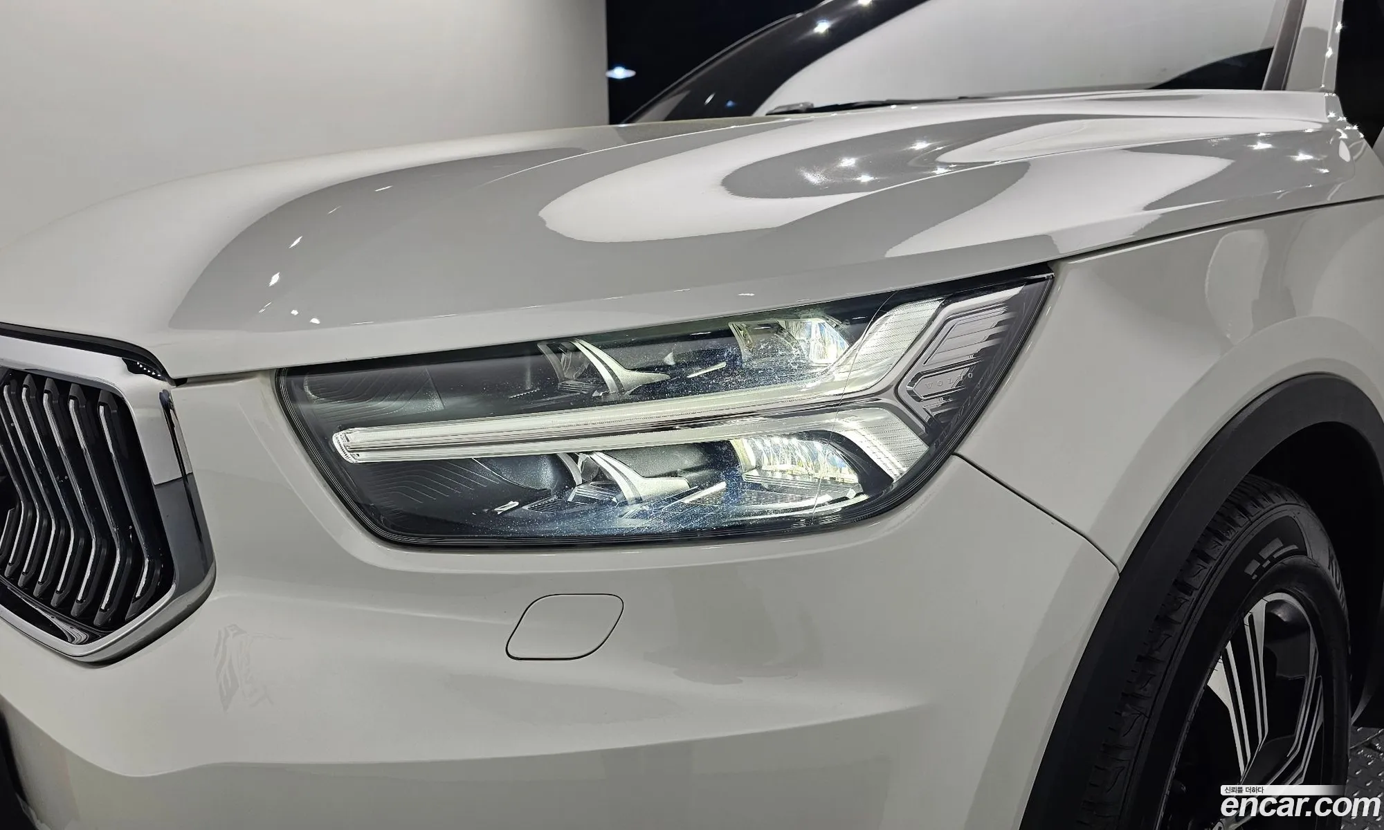 Volvo XC40 2019 YV1XZACACL2194037 — 4