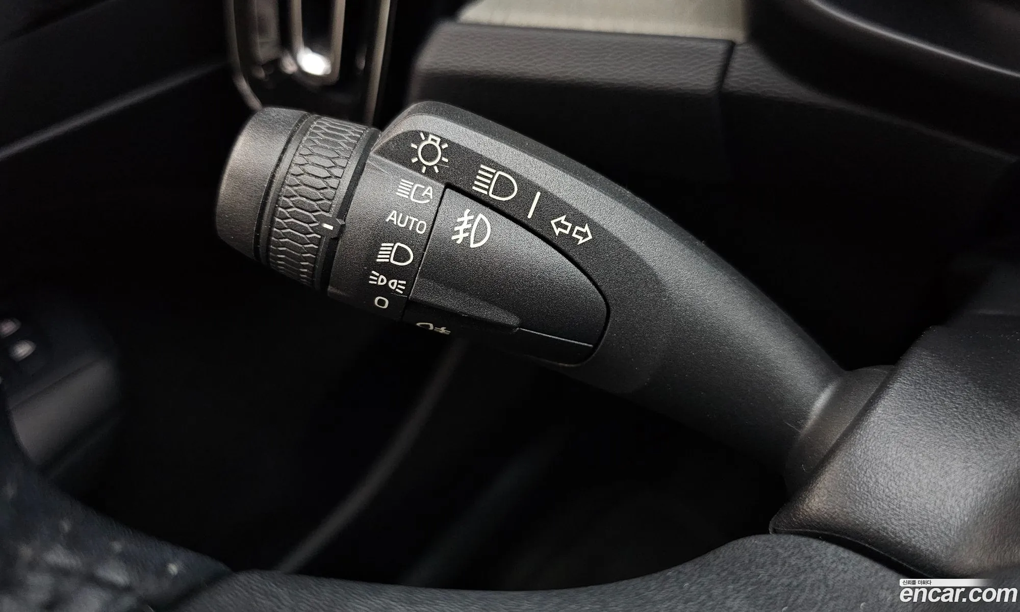Volvo XC40 2019 YV1XZACACL2194037 — 28