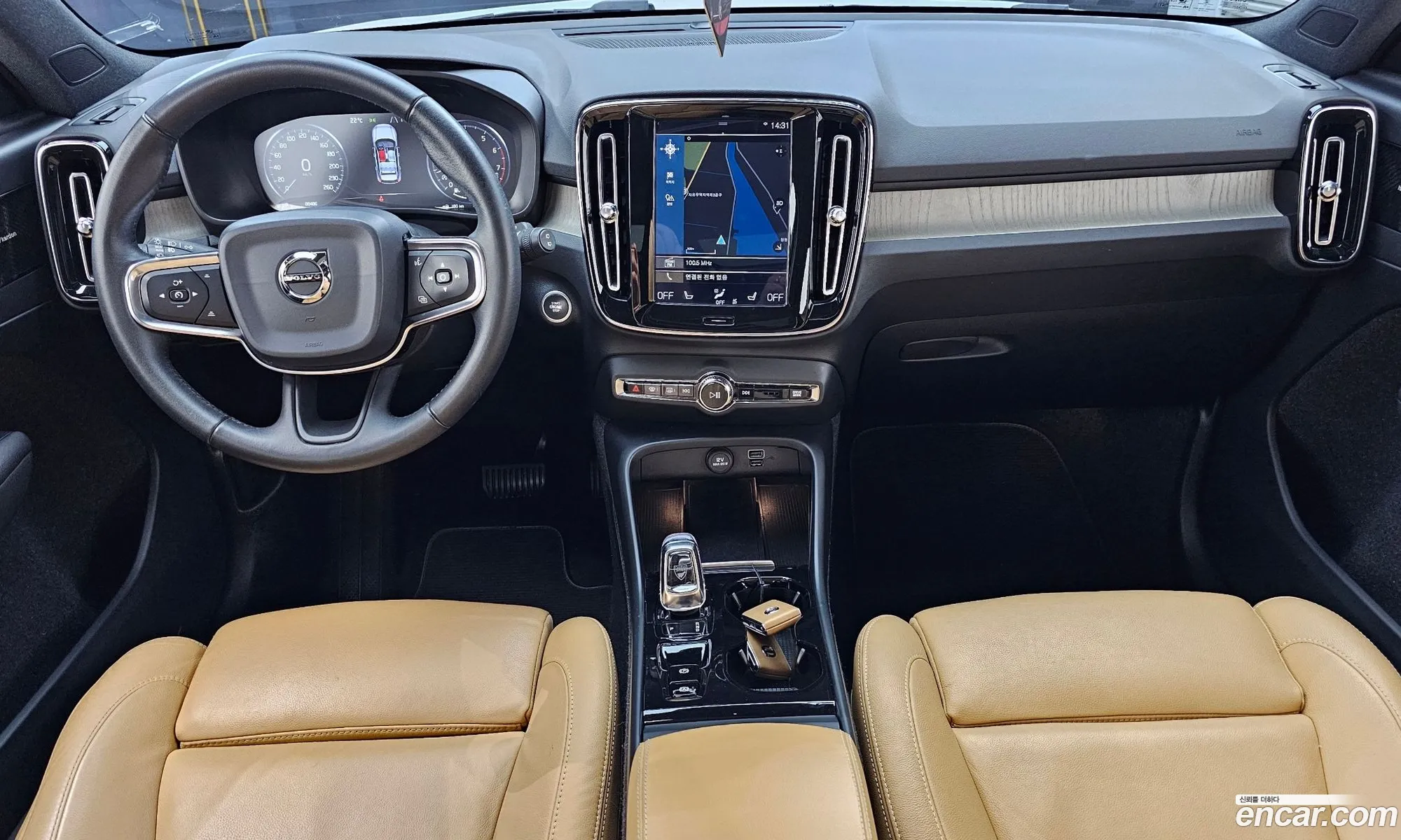 Volvo XC40 2019 YV1XZACACL2194037 — 2