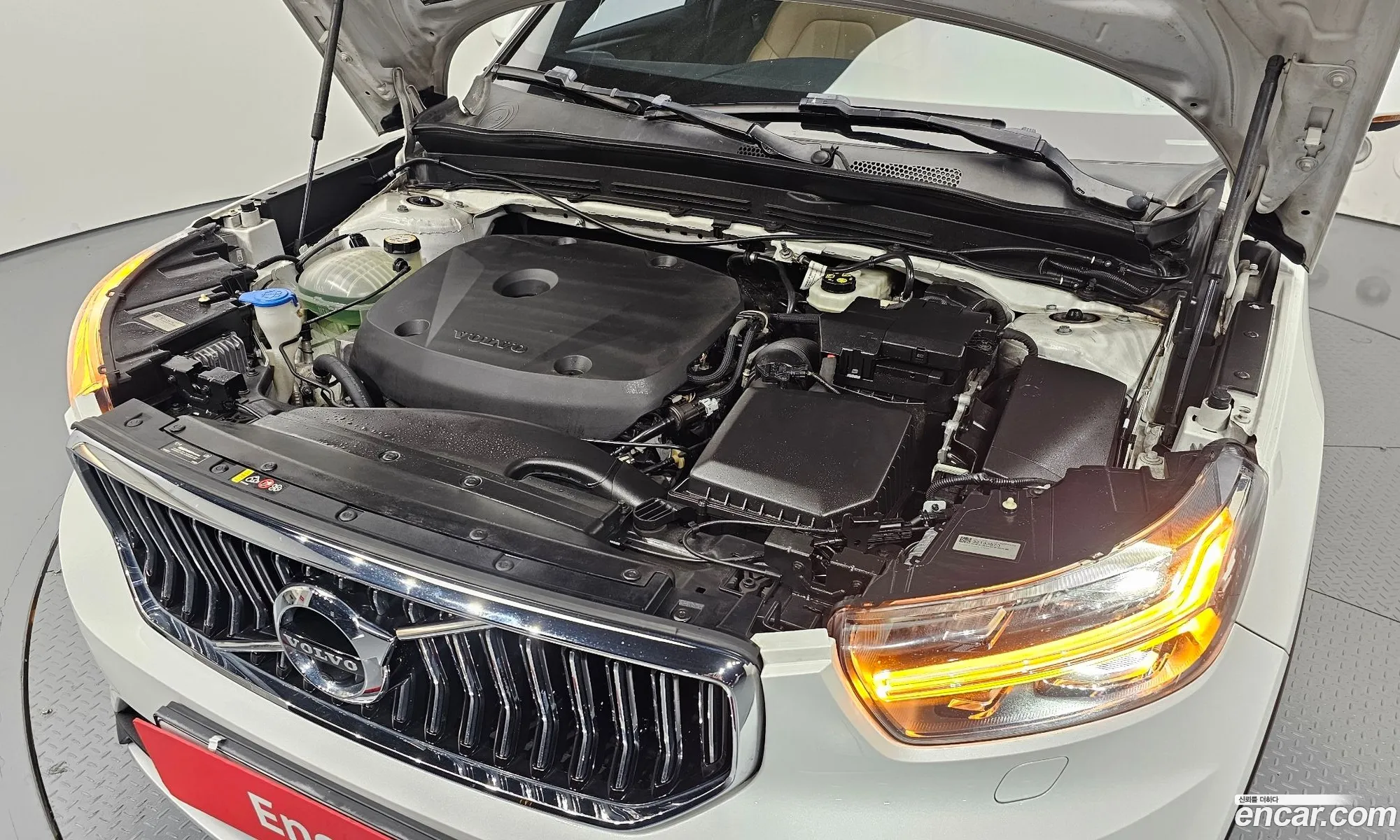 Volvo XC40 2019 YV1XZACACL2194037 — 6