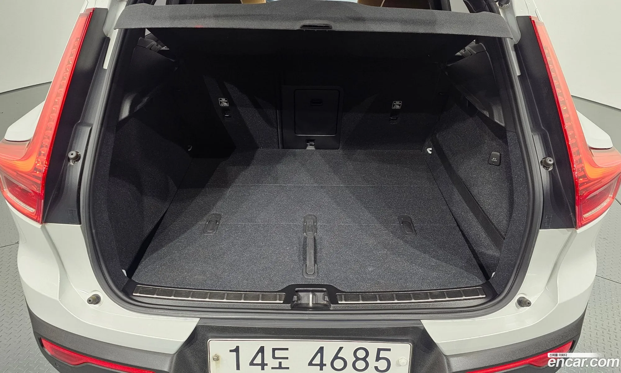 Volvo XC40 2019 YV1XZACACL2194037 — 21