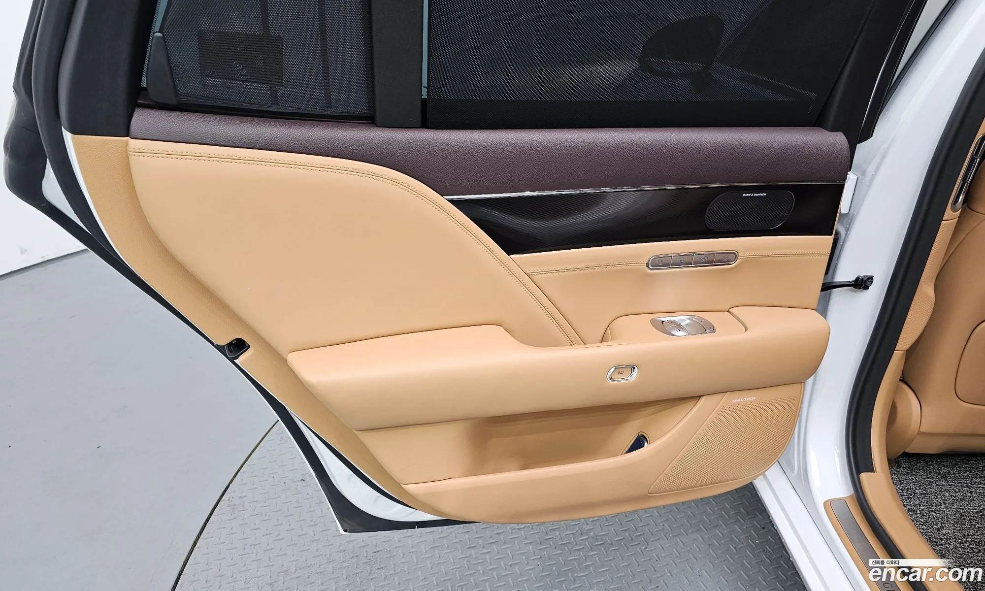 Genesis G90 2022 — 20