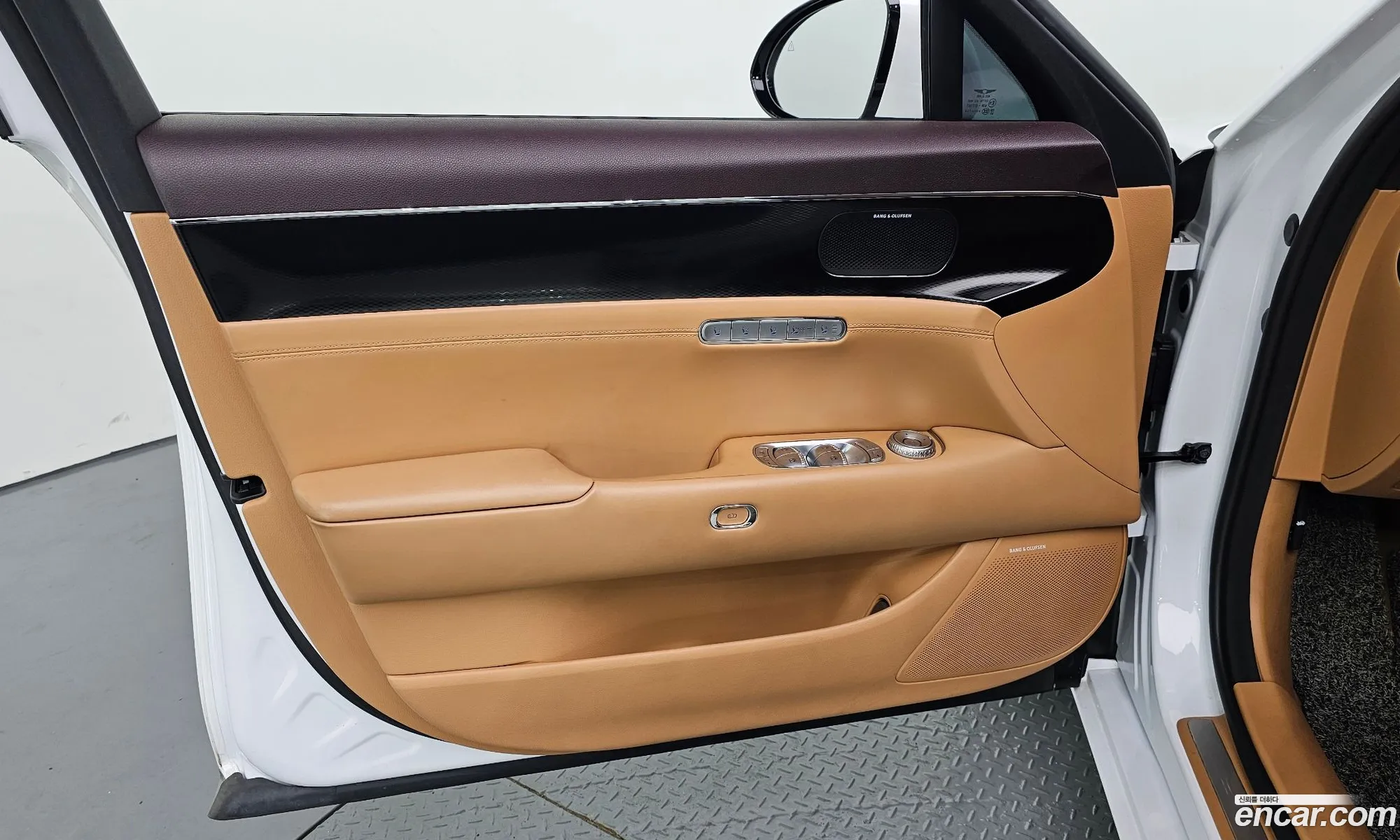 Genesis G90 2022 — 13