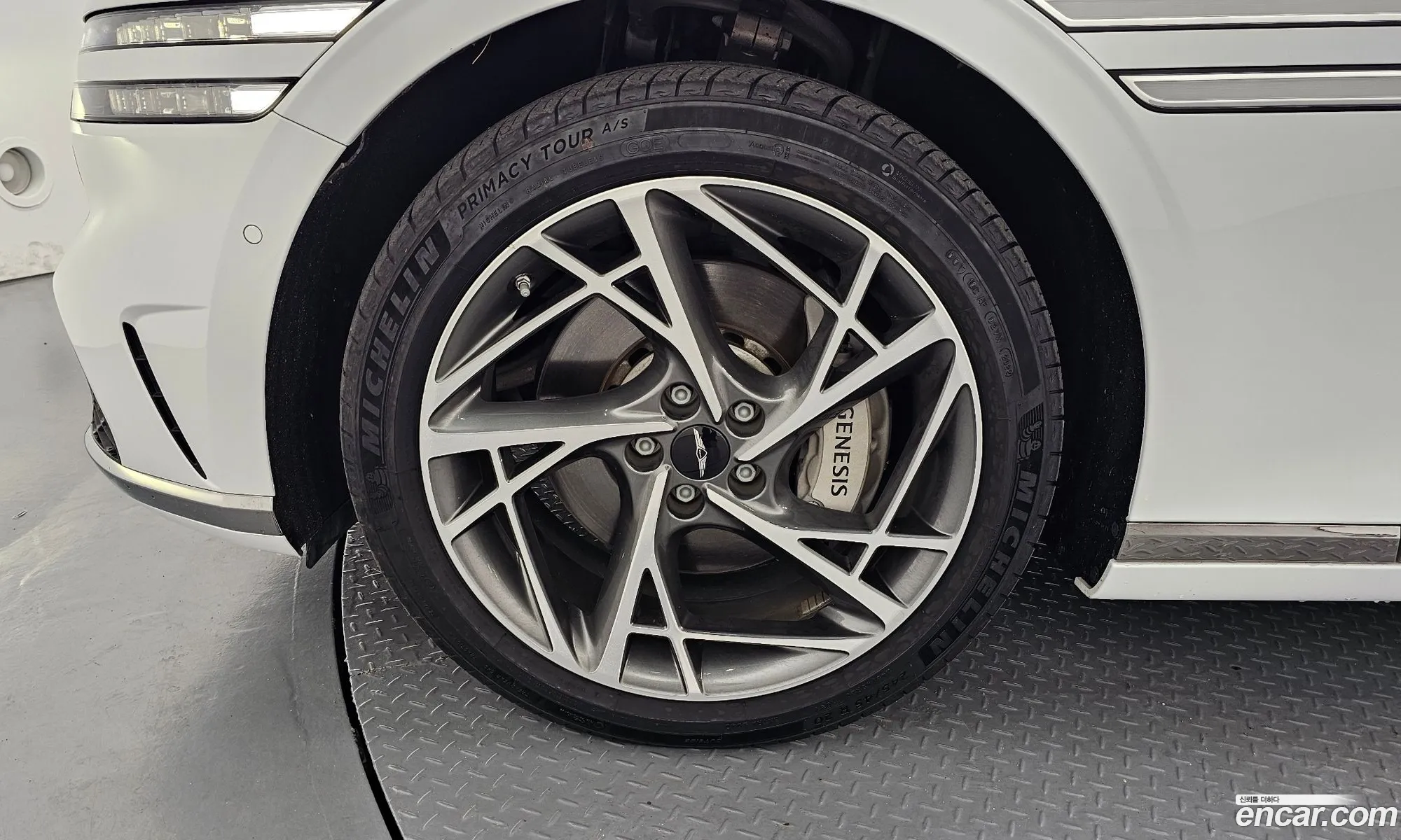 Genesis G90 2022 — 15