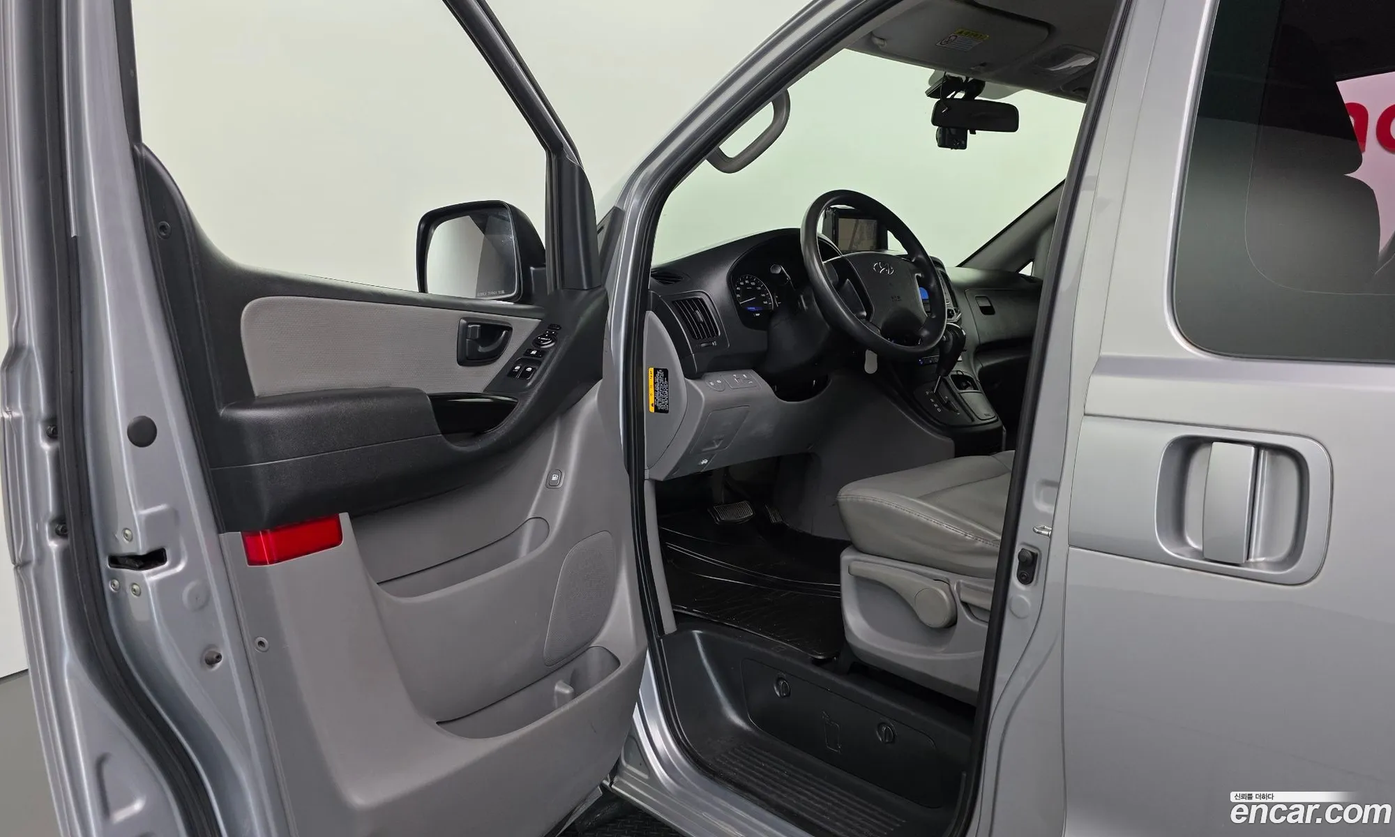 Hyundai Grand Starex 2017 — 14