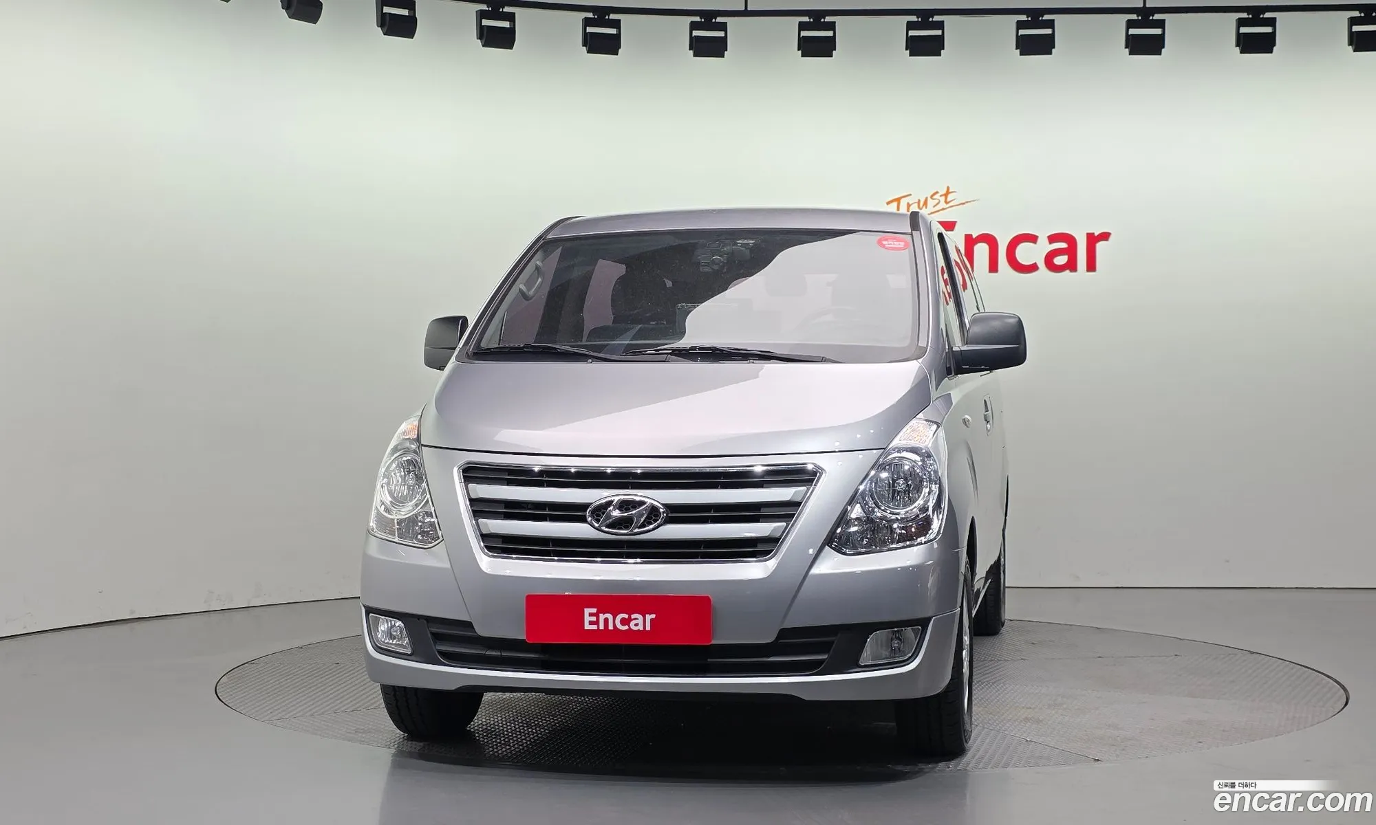 Hyundai Grand Starex 2017 — 18