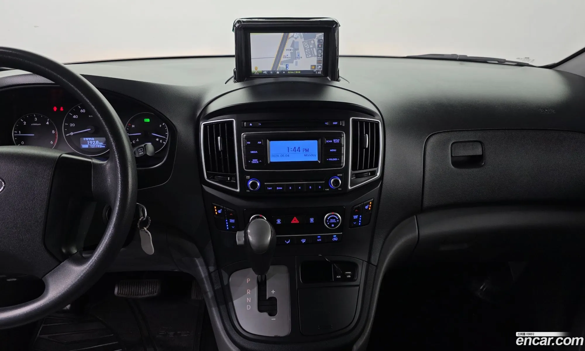 Hyundai Grand Starex 2017 — 11