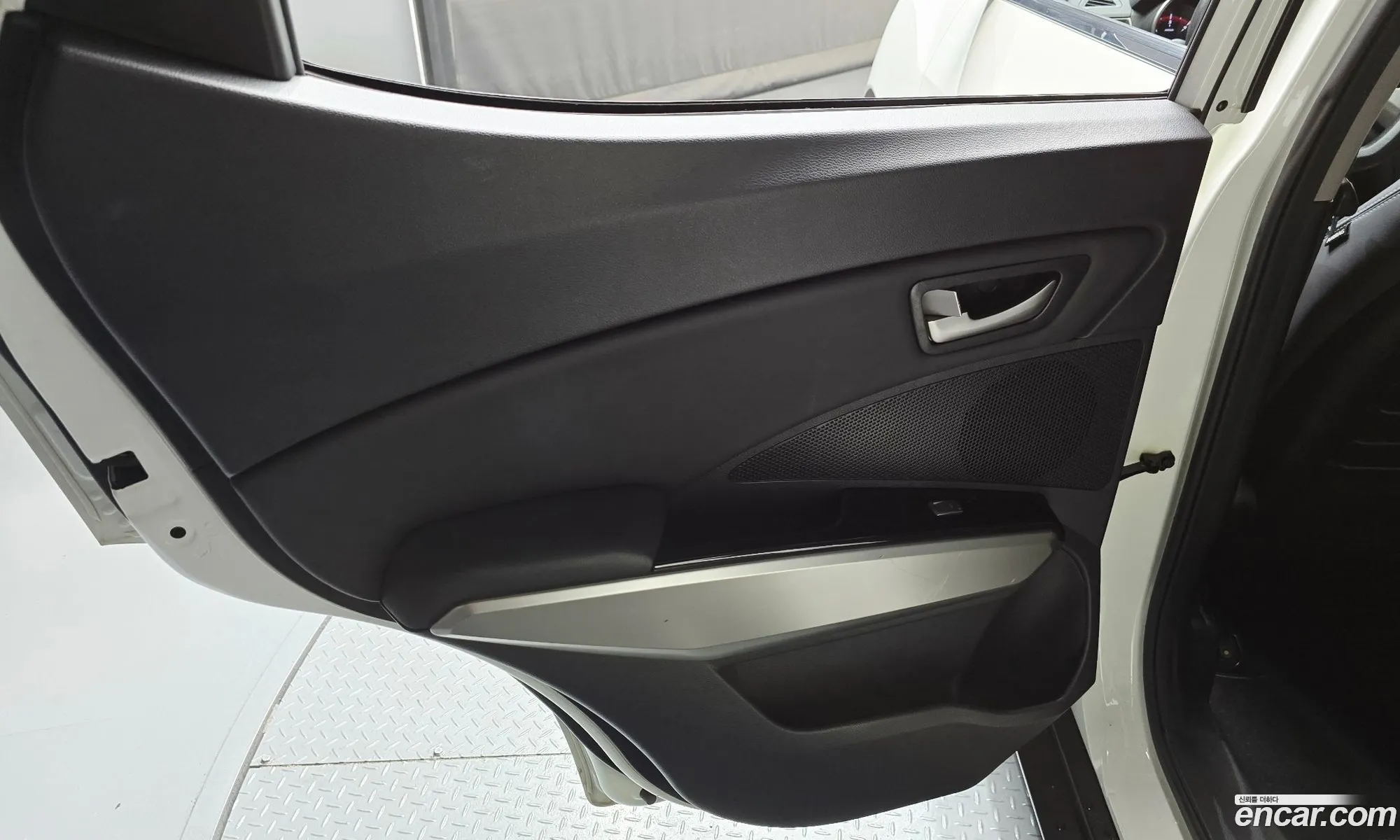 KG Mobility (SsangYong) Tivoli 2016 — 26