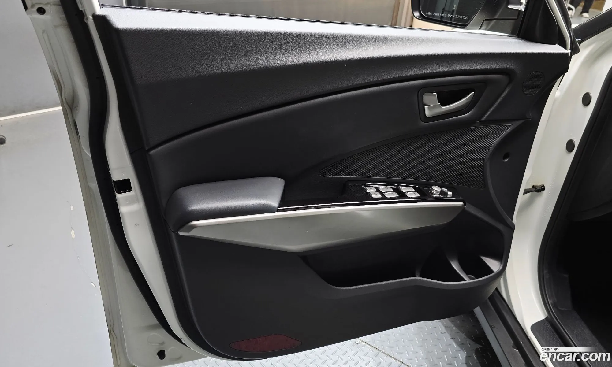 KG Mobility (SsangYong) Tivoli 2016 — 2