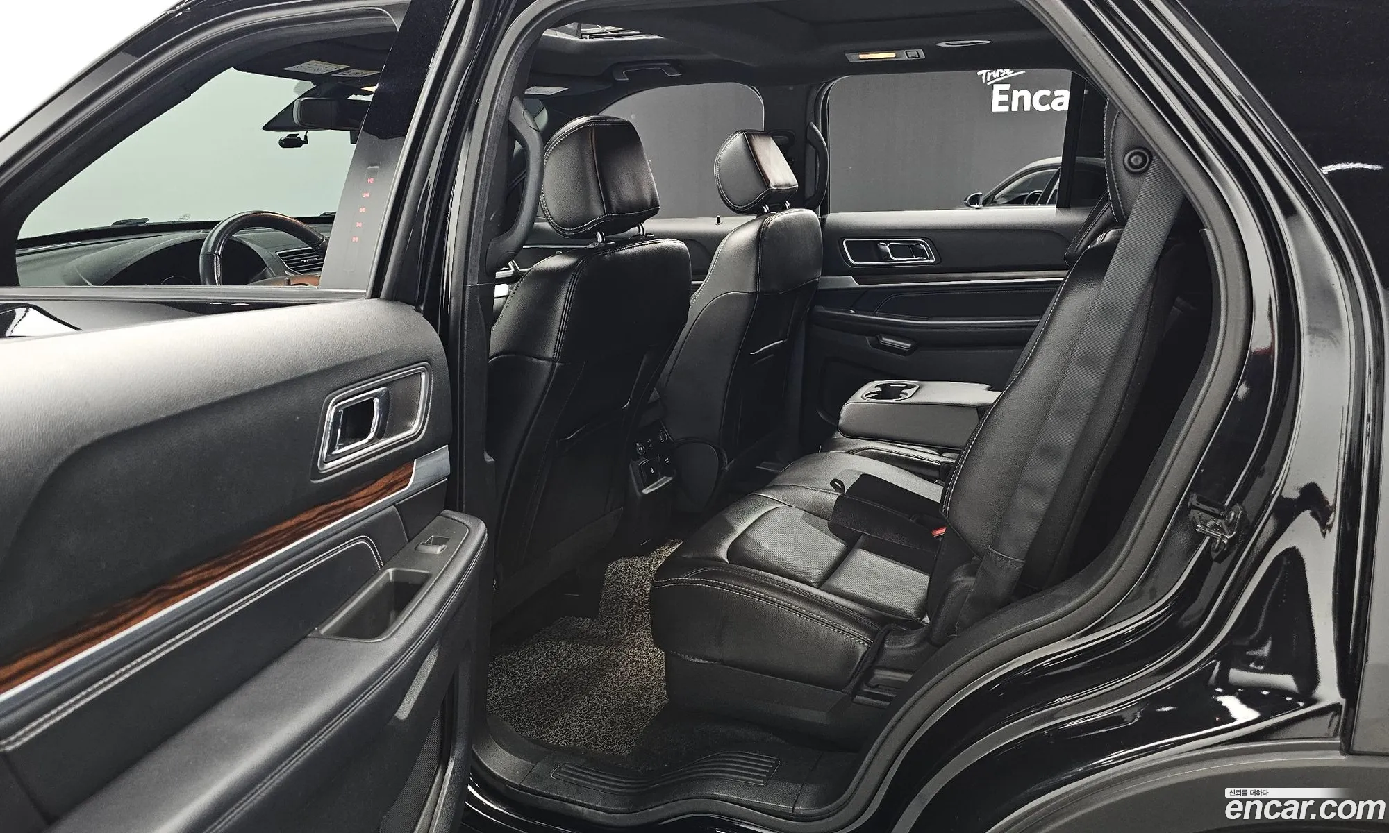Ford Explorer 2017 1FM5K8FH5HGE05491 — 3