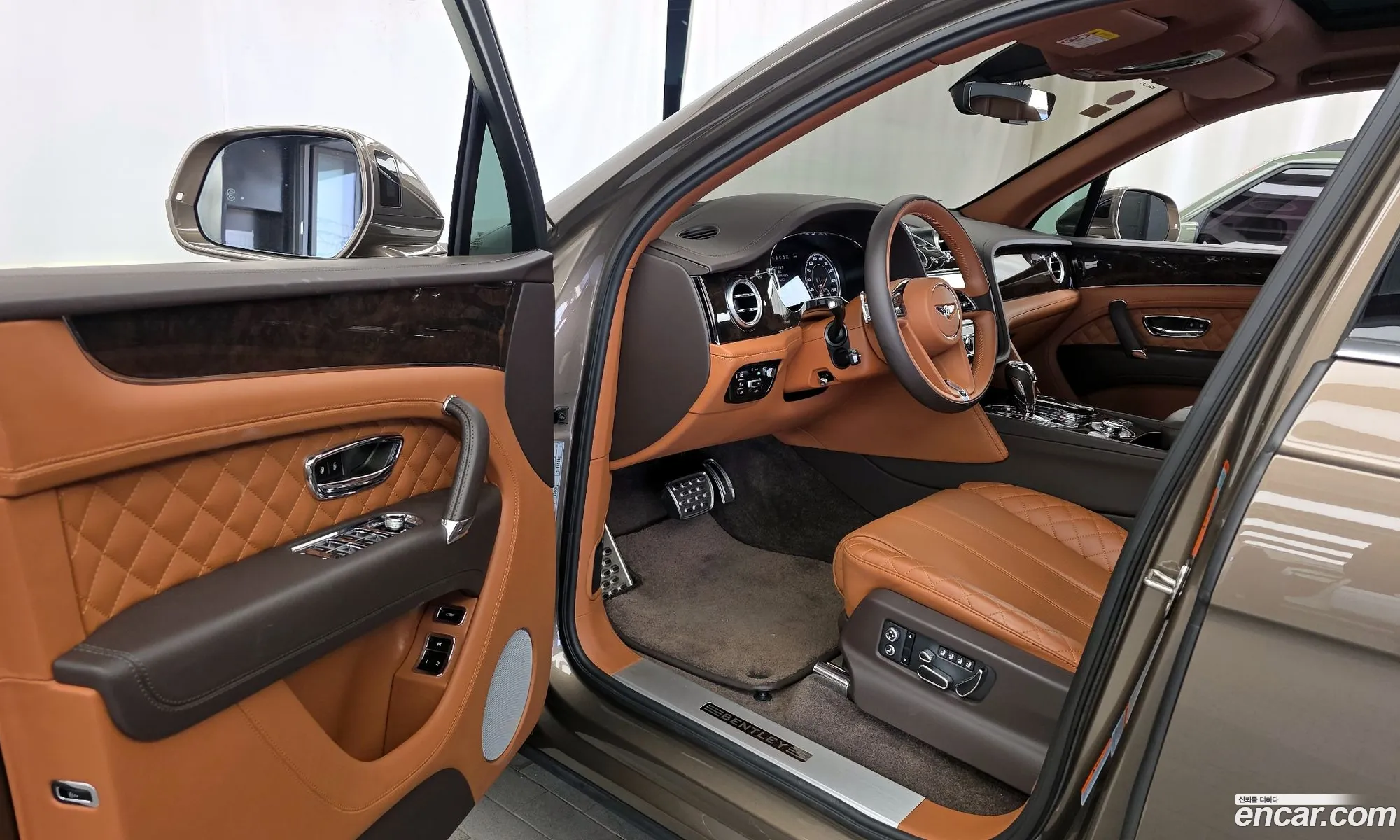 Bentley Bentayga 2017 — 8