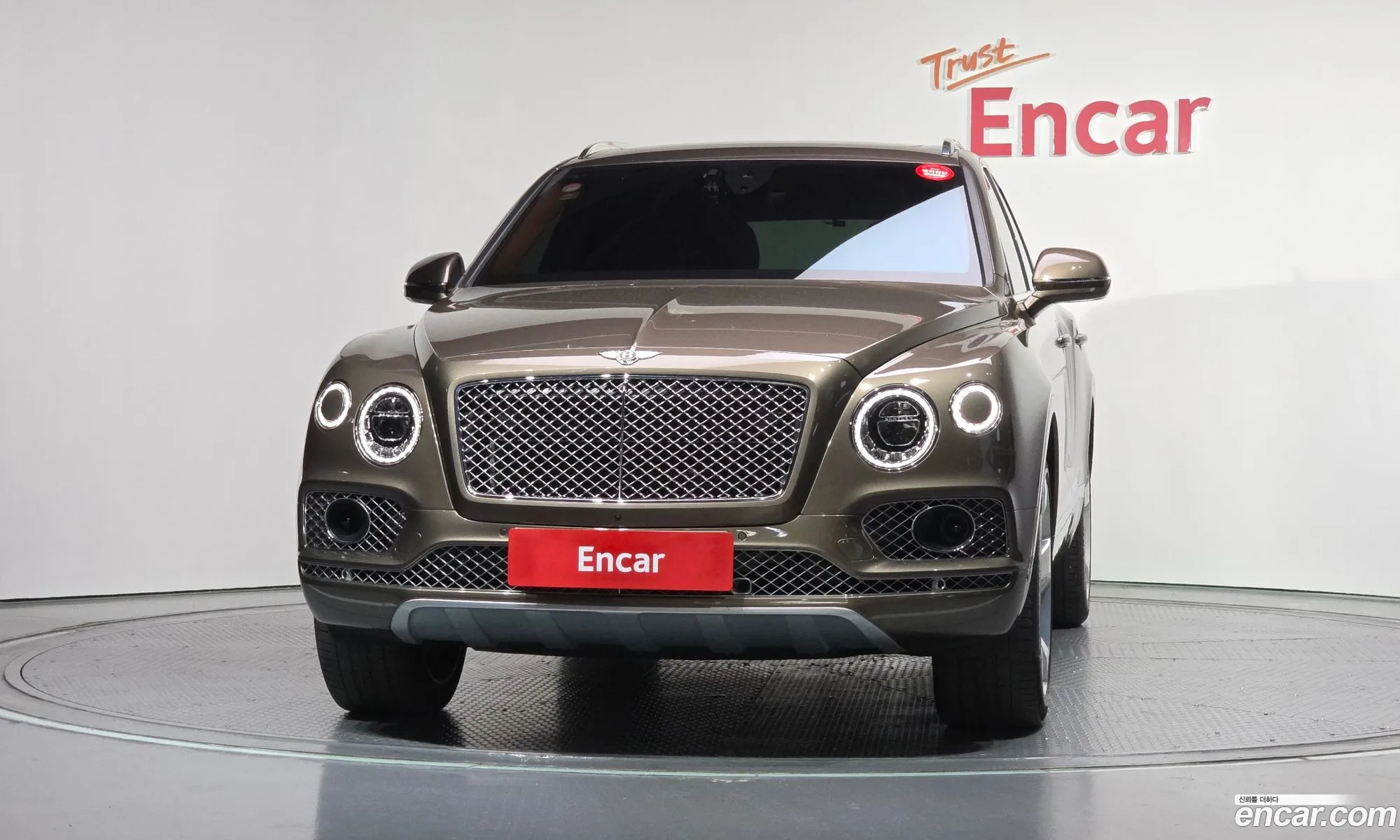 Bentley Bentayga 2017 — 2