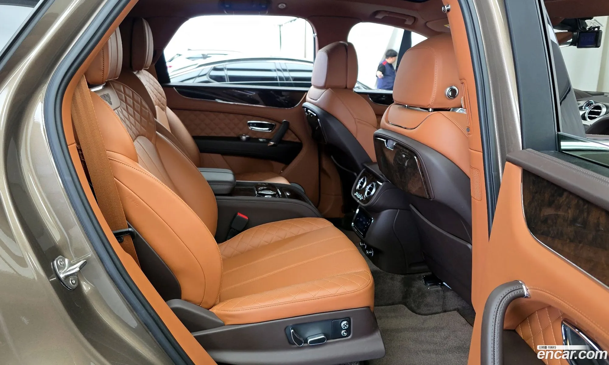 Bentley Bentayga 2017 — 15