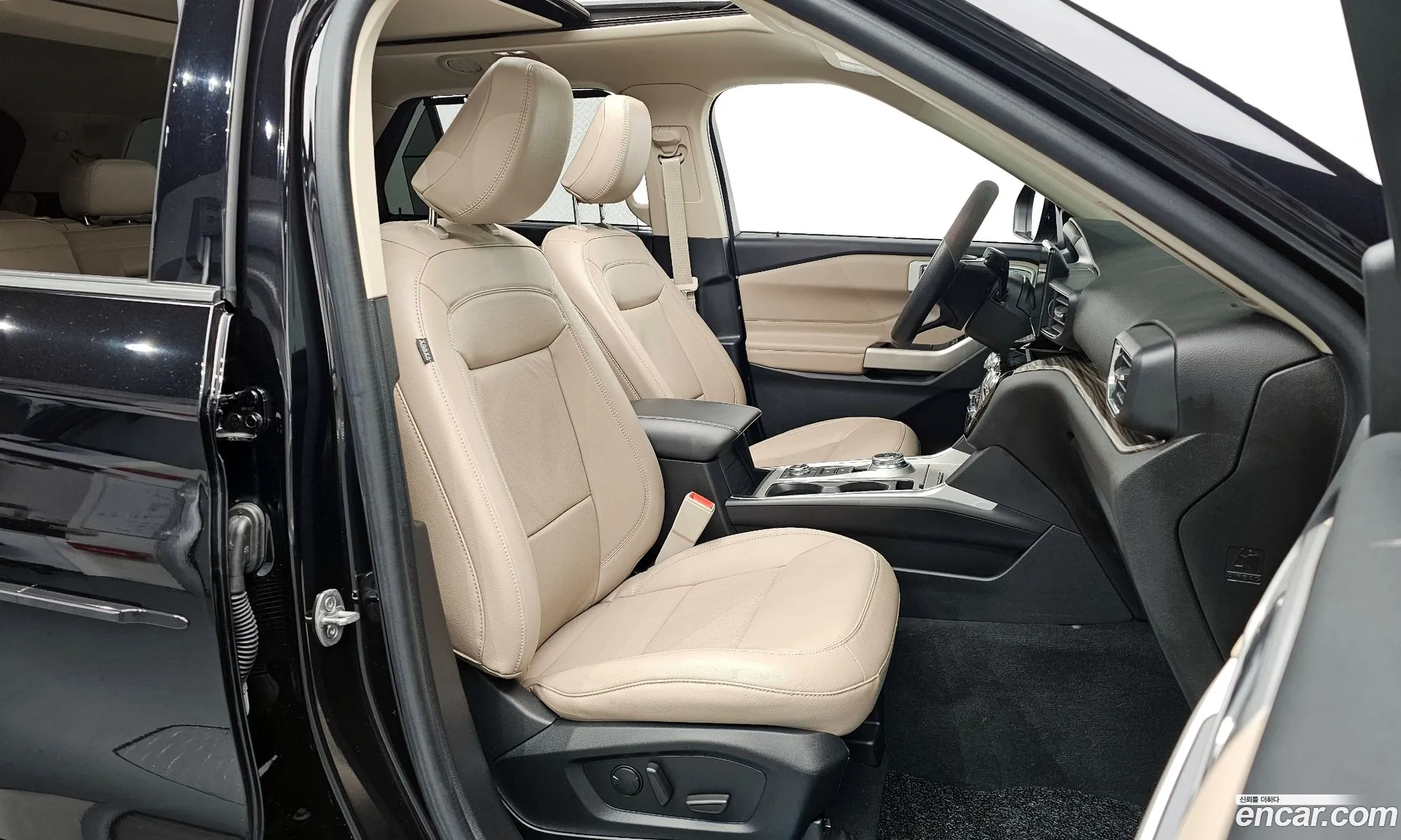 Ford Explorer 6th Gen 2022 1FMSK8FH2NGA53243 — 5
